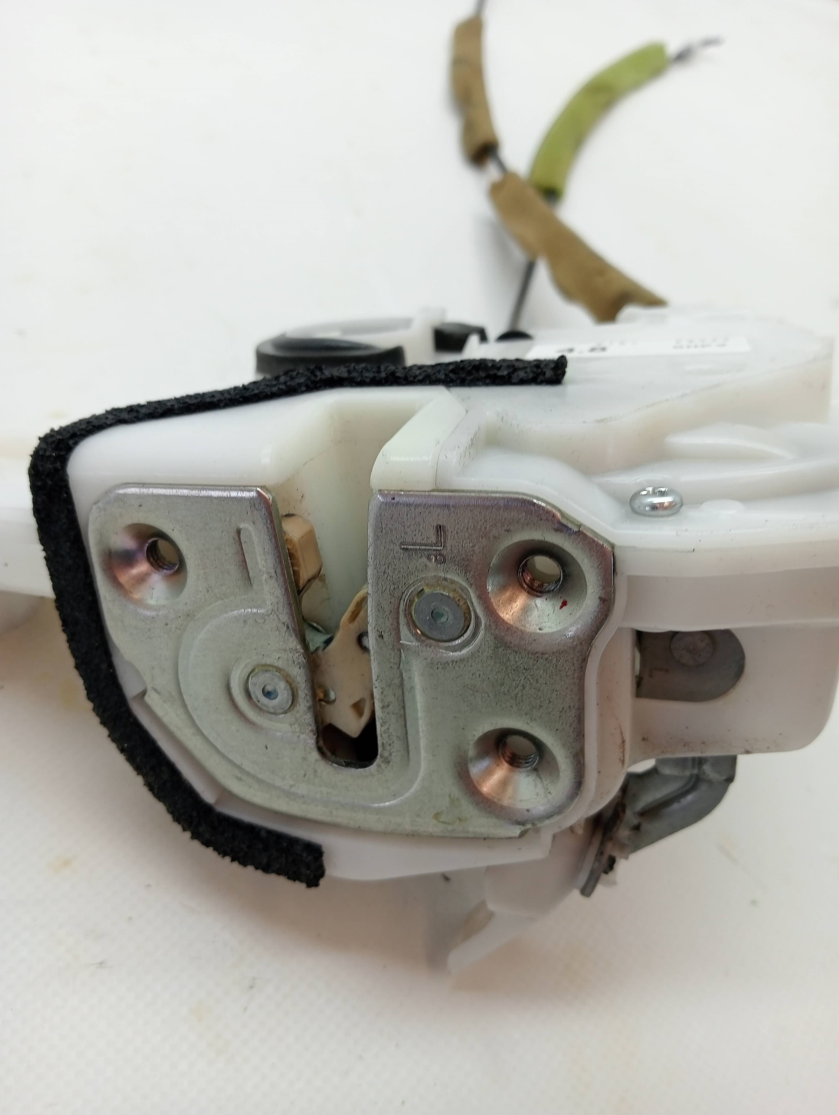 Cerradura puerta delantera izquierda MAZDA 6 KOMBI ()(.2012->) 2