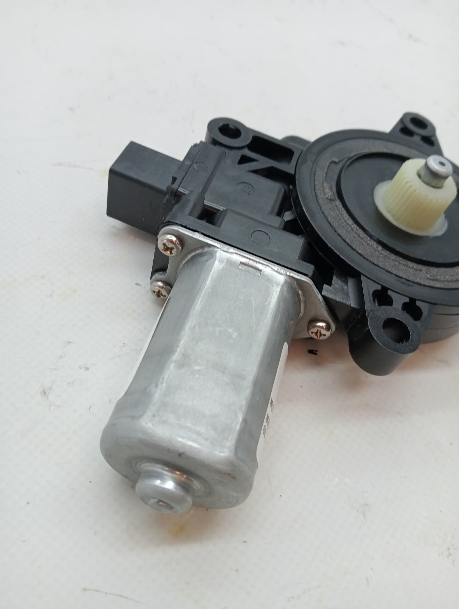 Motor elevalunas trasero derecho MAZDA 6 KOMBI ()(.2012->) 2