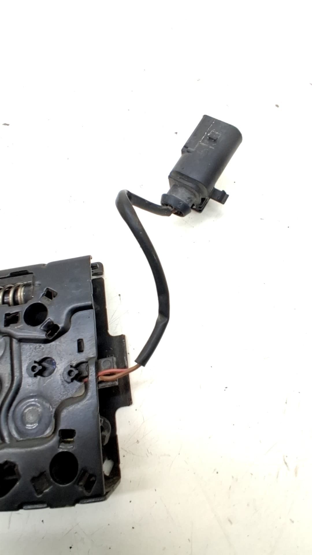 Cerradura capot SEAT ARONA 3