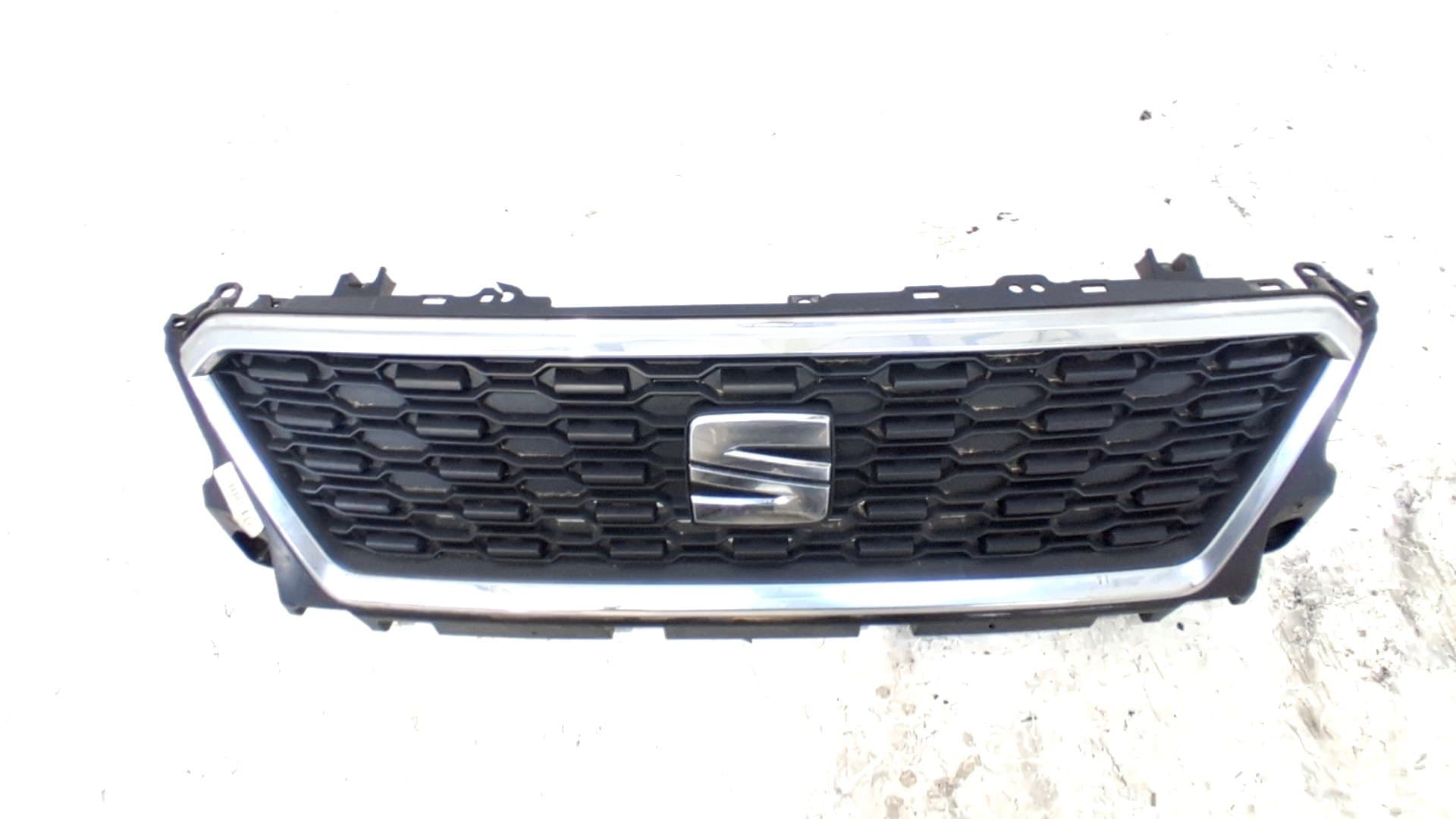 Recambio SEAT ARONA ref. 6F9853667D