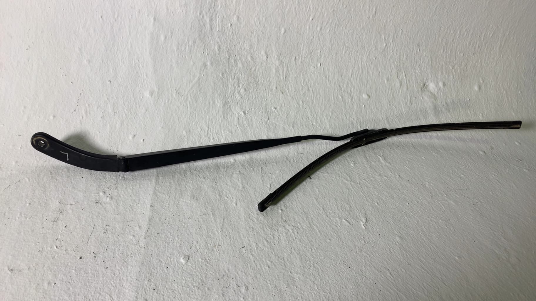 Brazo limpia delantero izquierdo RENAULT SCENIC (JA..)