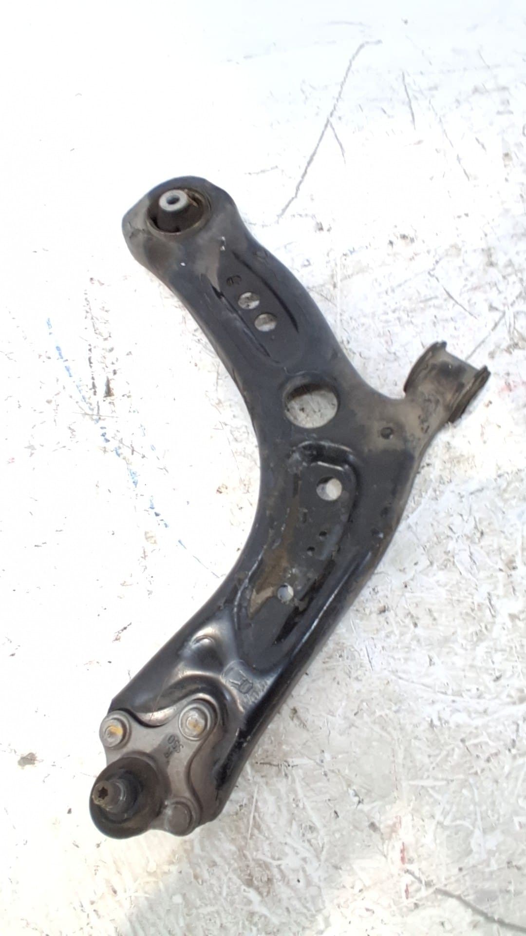 Brazo suspension inferior delantero derecho SKODA OCTAVIA BERLINA (1Z3)