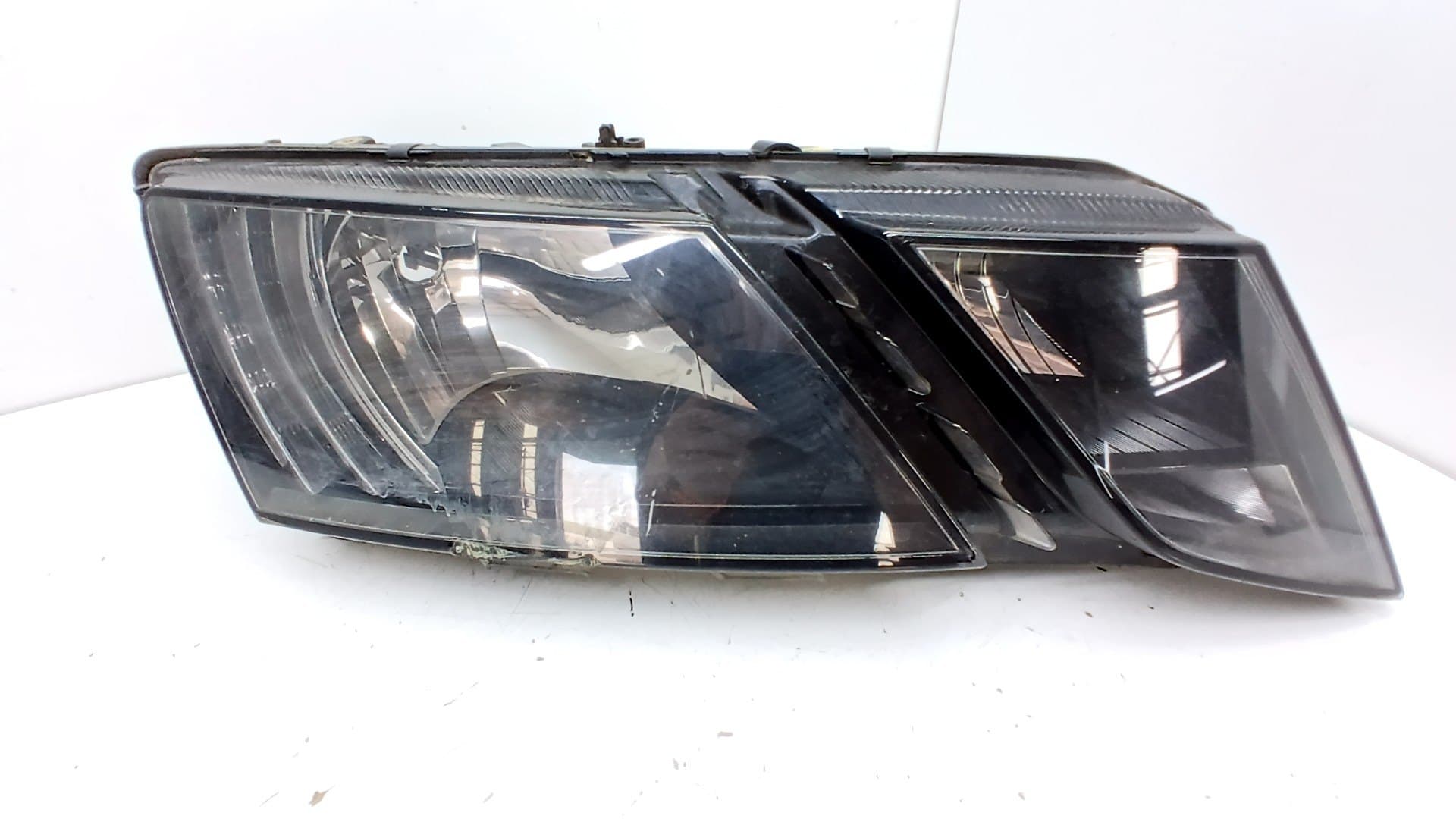 Faro derecho SKODA OCTAVIA BERLINA (1Z3)