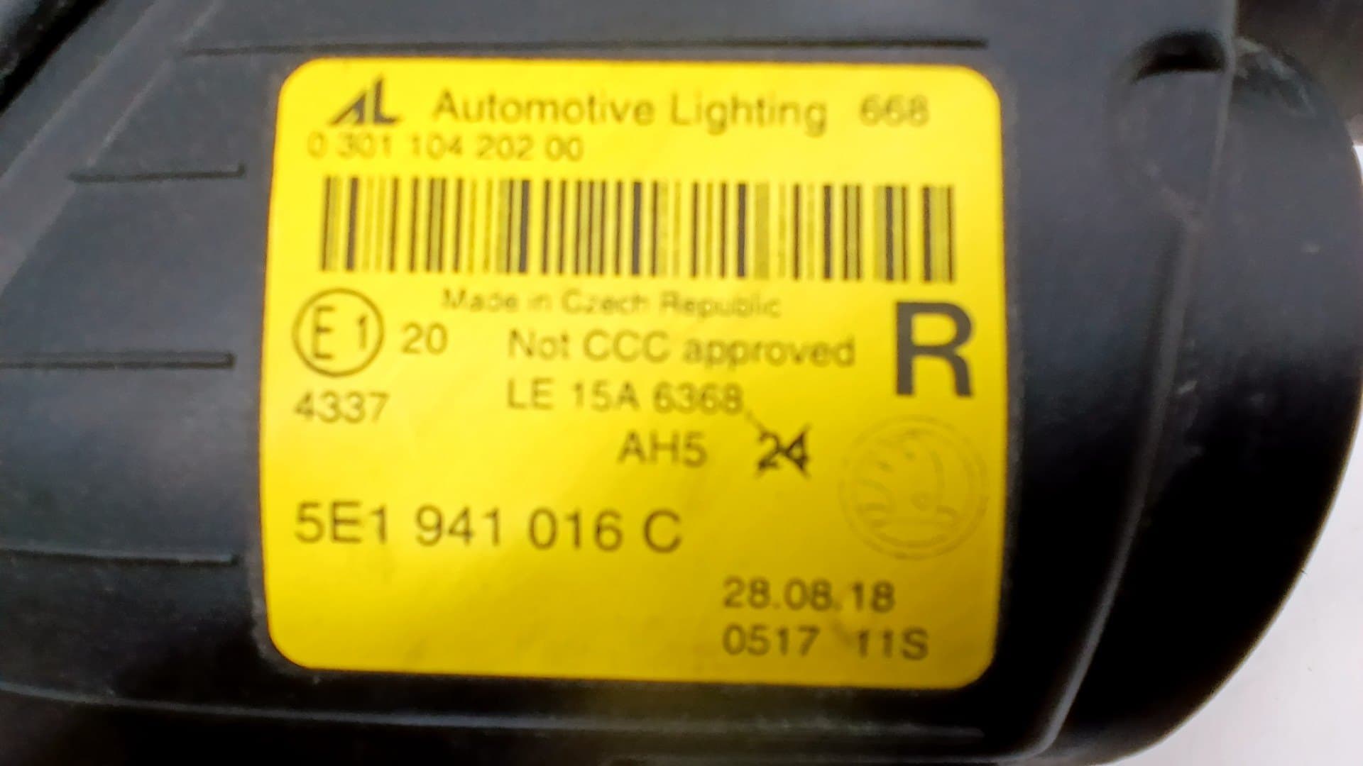 Faro derecho SKODA OCTAVIA BERLINA (1Z3) 2