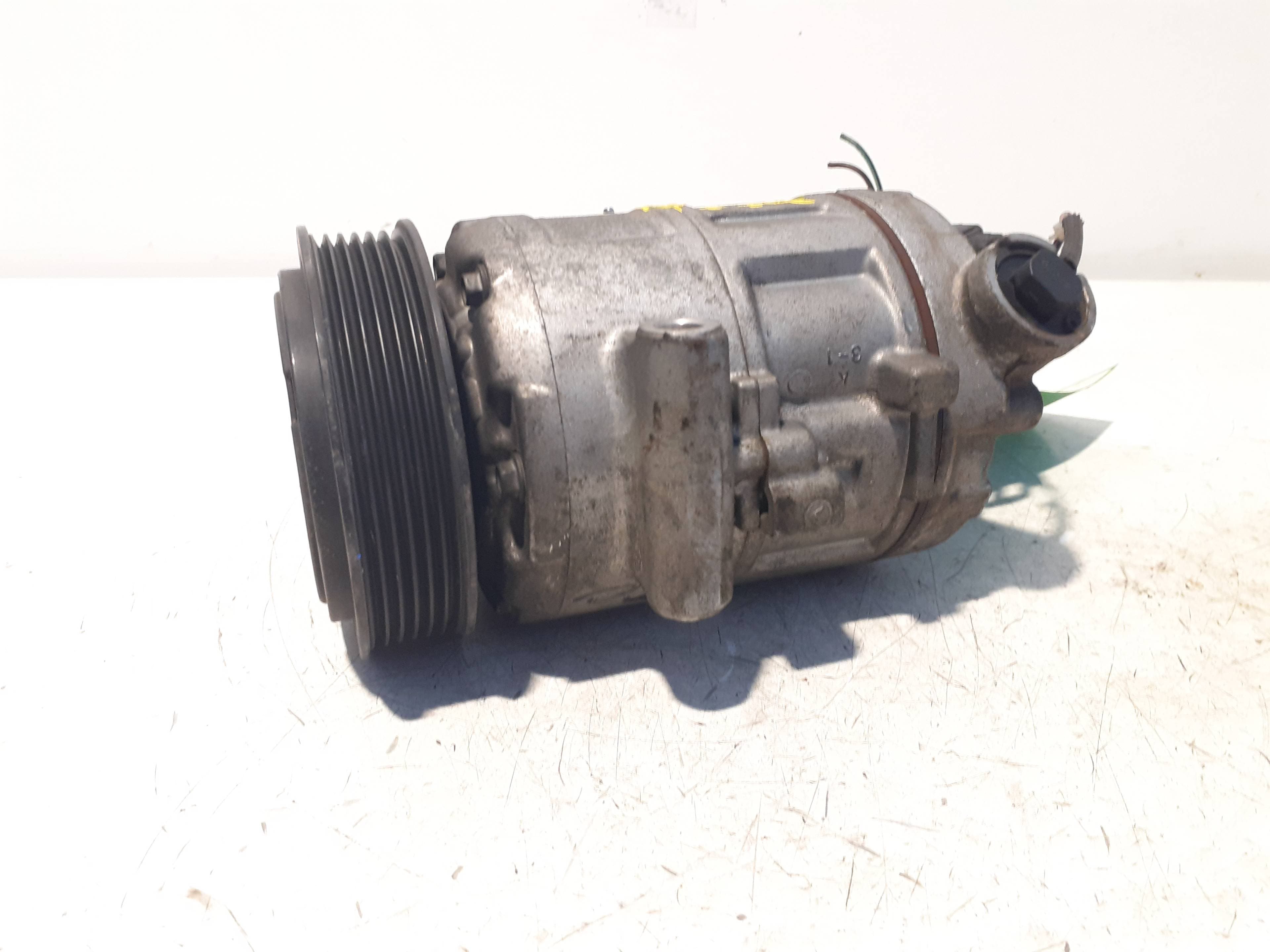 Recambio SEAT CORDOBA BERLINA (6K2) ref. 6Q0820808B 4