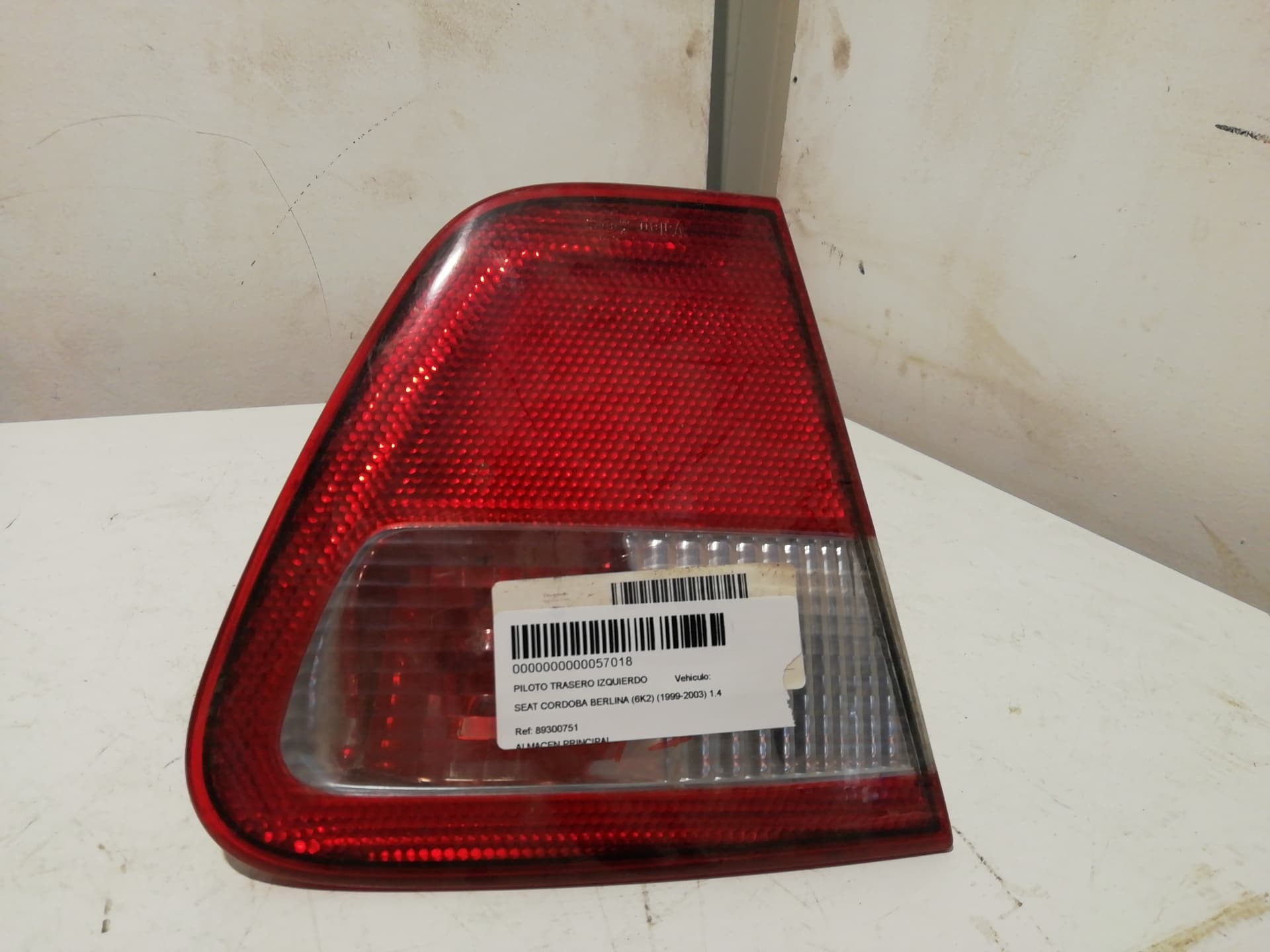 Piloto trasero izquierdo SEAT CORDOBA BERLINA (6K2)