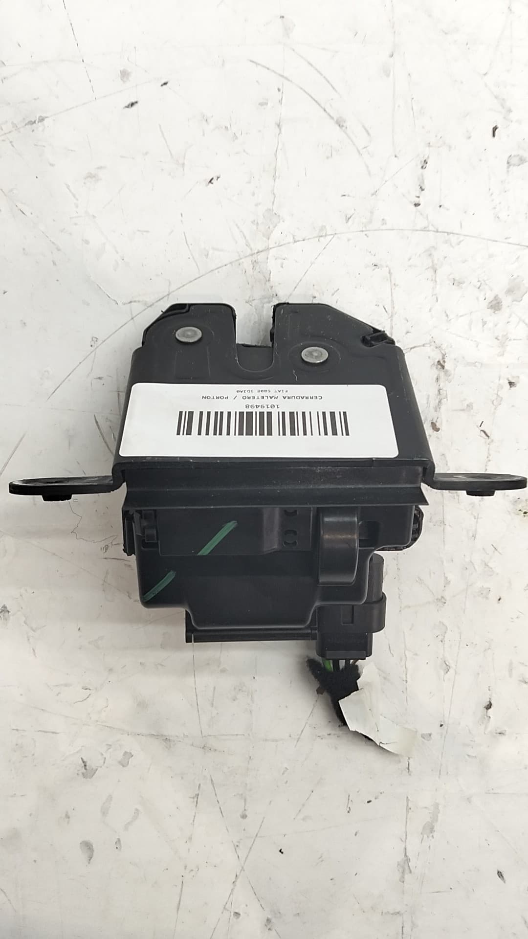 Cerradura maletero / porton FIAT 500E 4