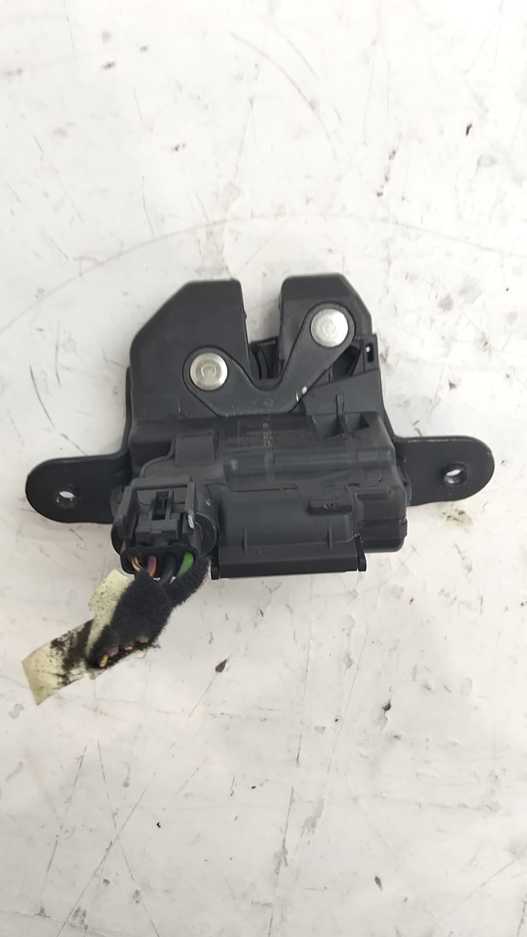 Cerradura maletero / porton FIAT 500E 3