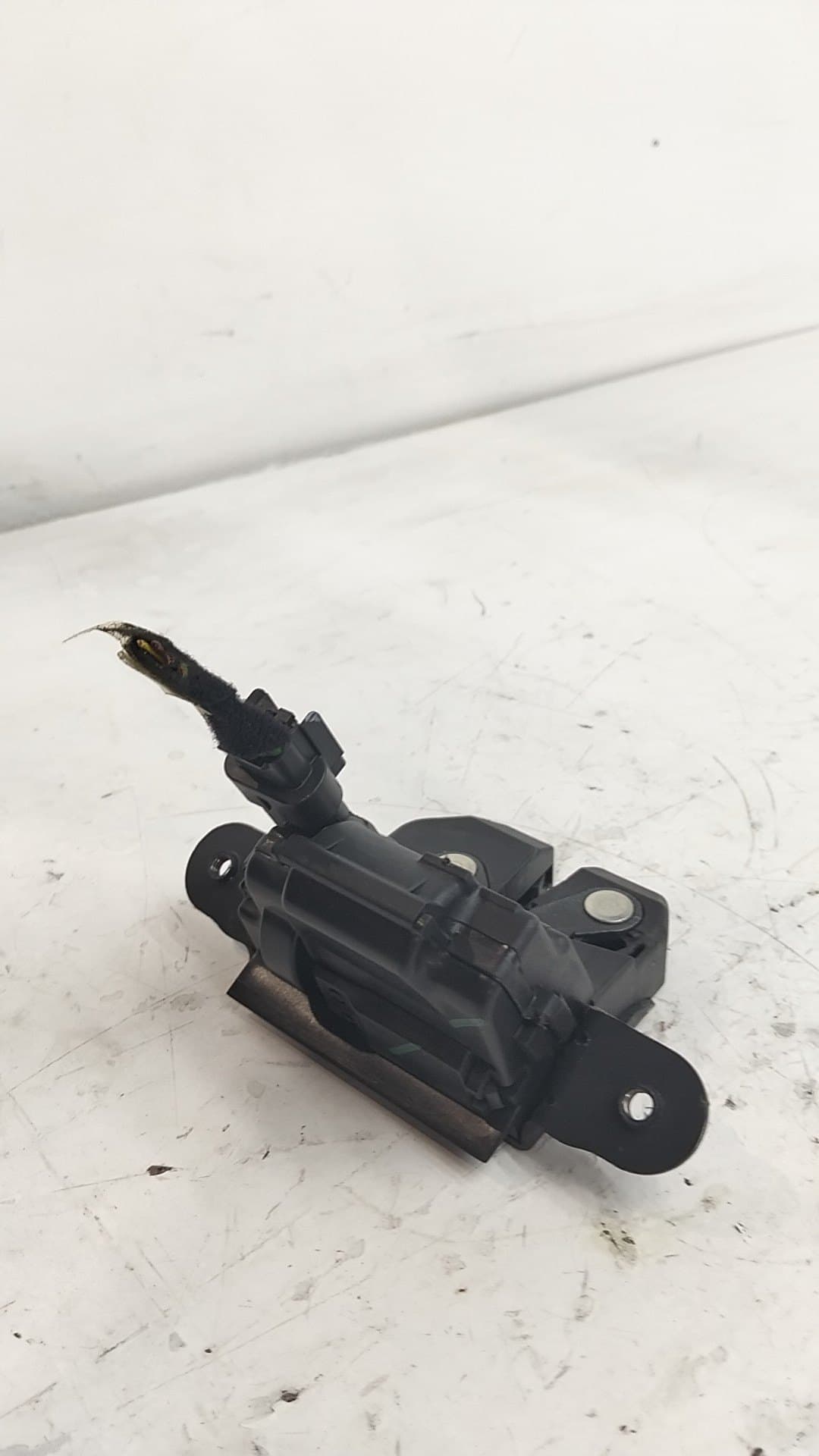 Cerradura maletero / porton FIAT 500E 2