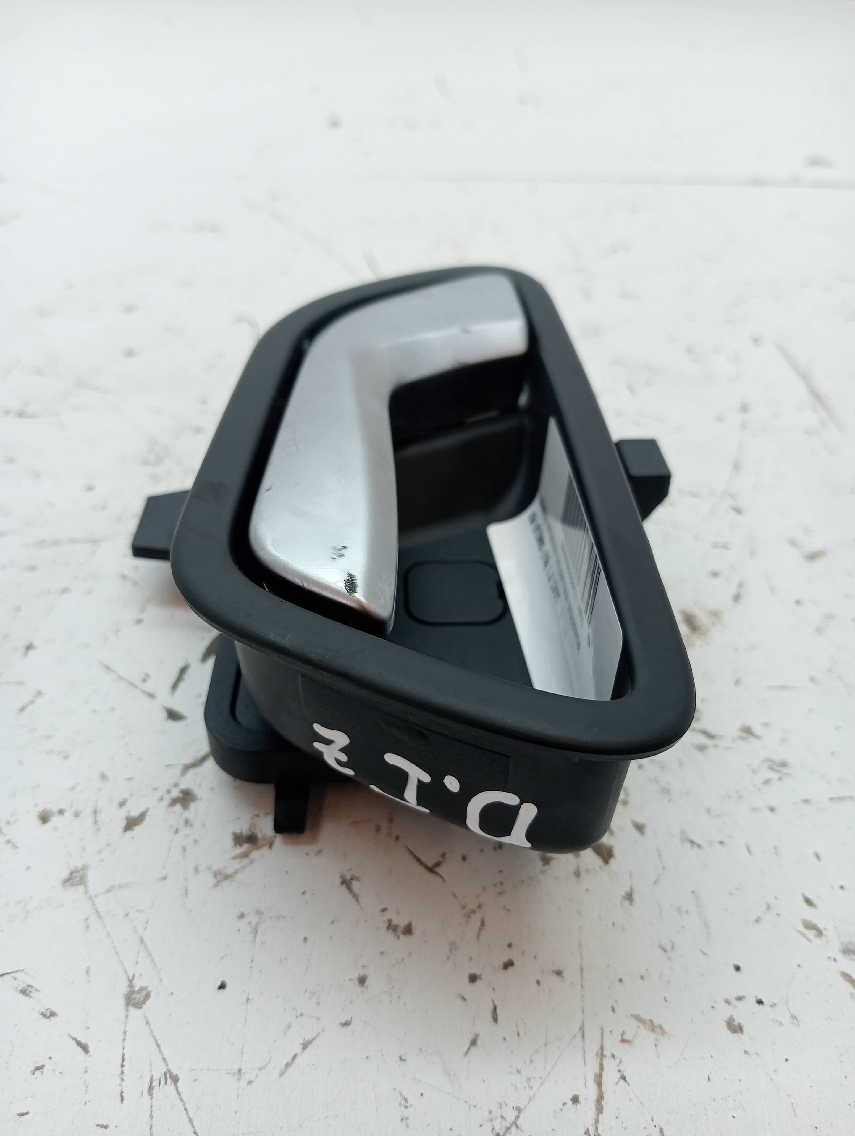 Maneta interior delantera izquierda KIA STONIC 2