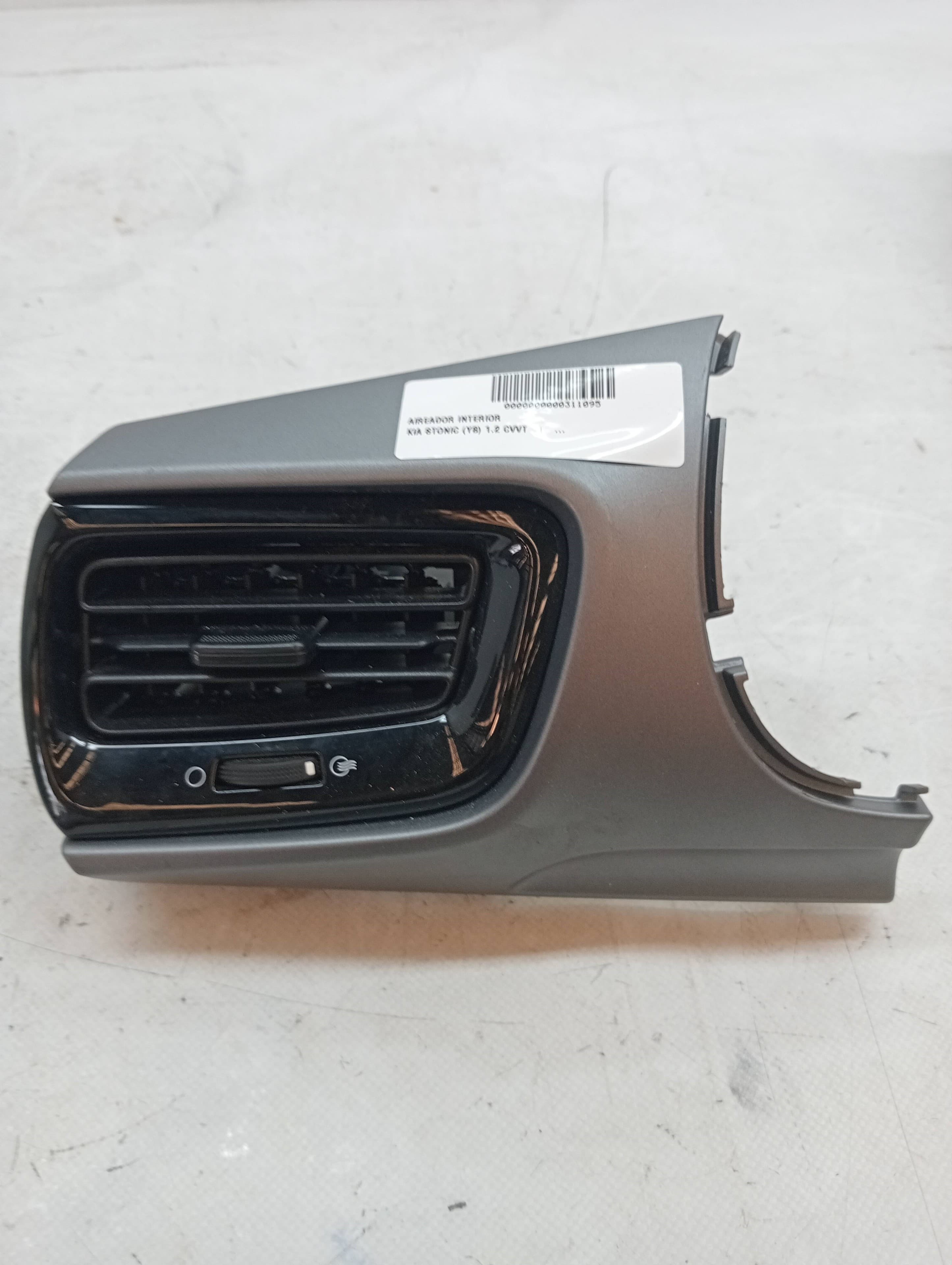 Recambio KIA STONIC ref. 815C8848