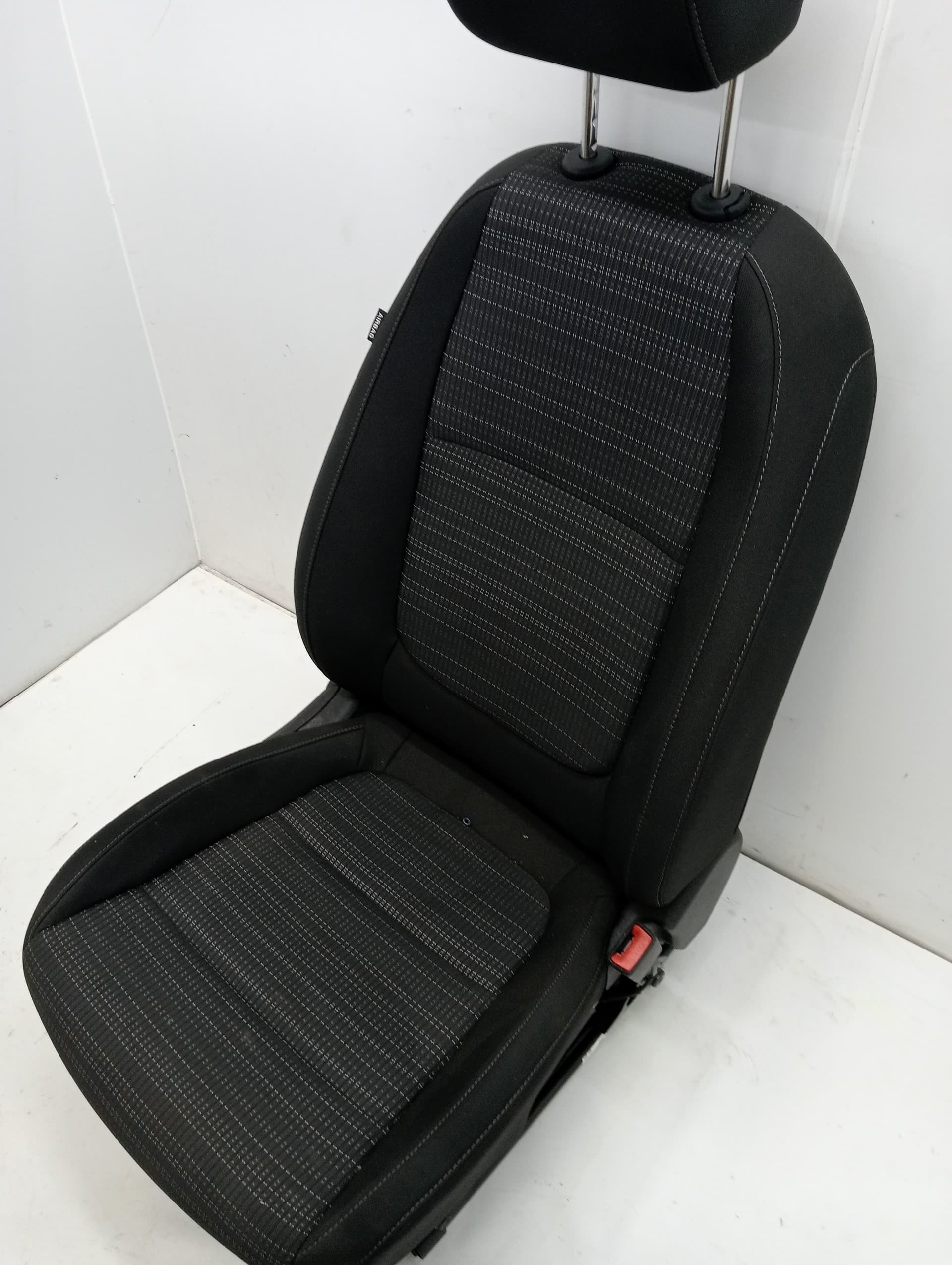 Asiento delantero derecho KIA STONIC 3