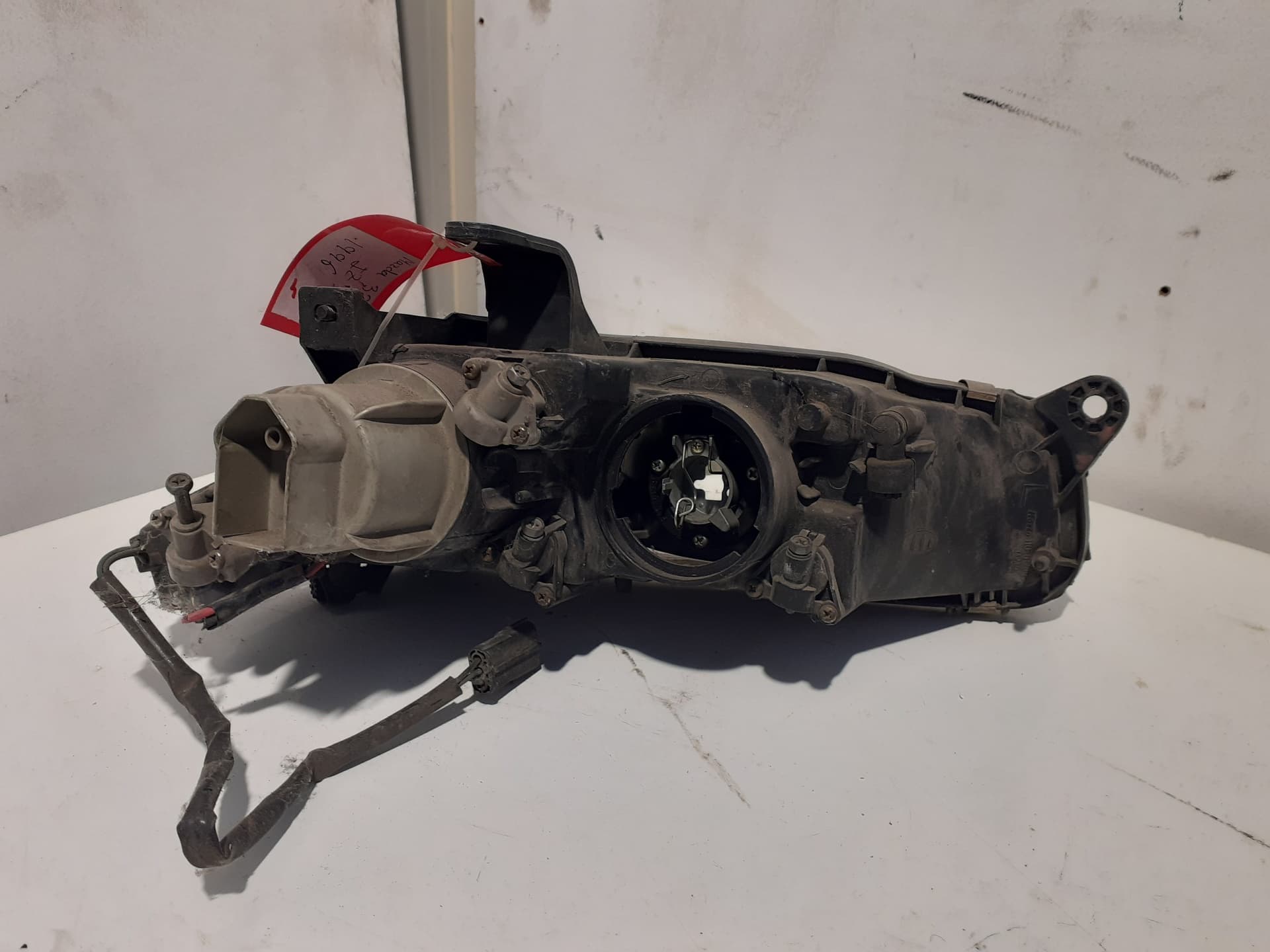 Faro izquierdo MAZDA 323 BERLINA F/S (BJ) 2