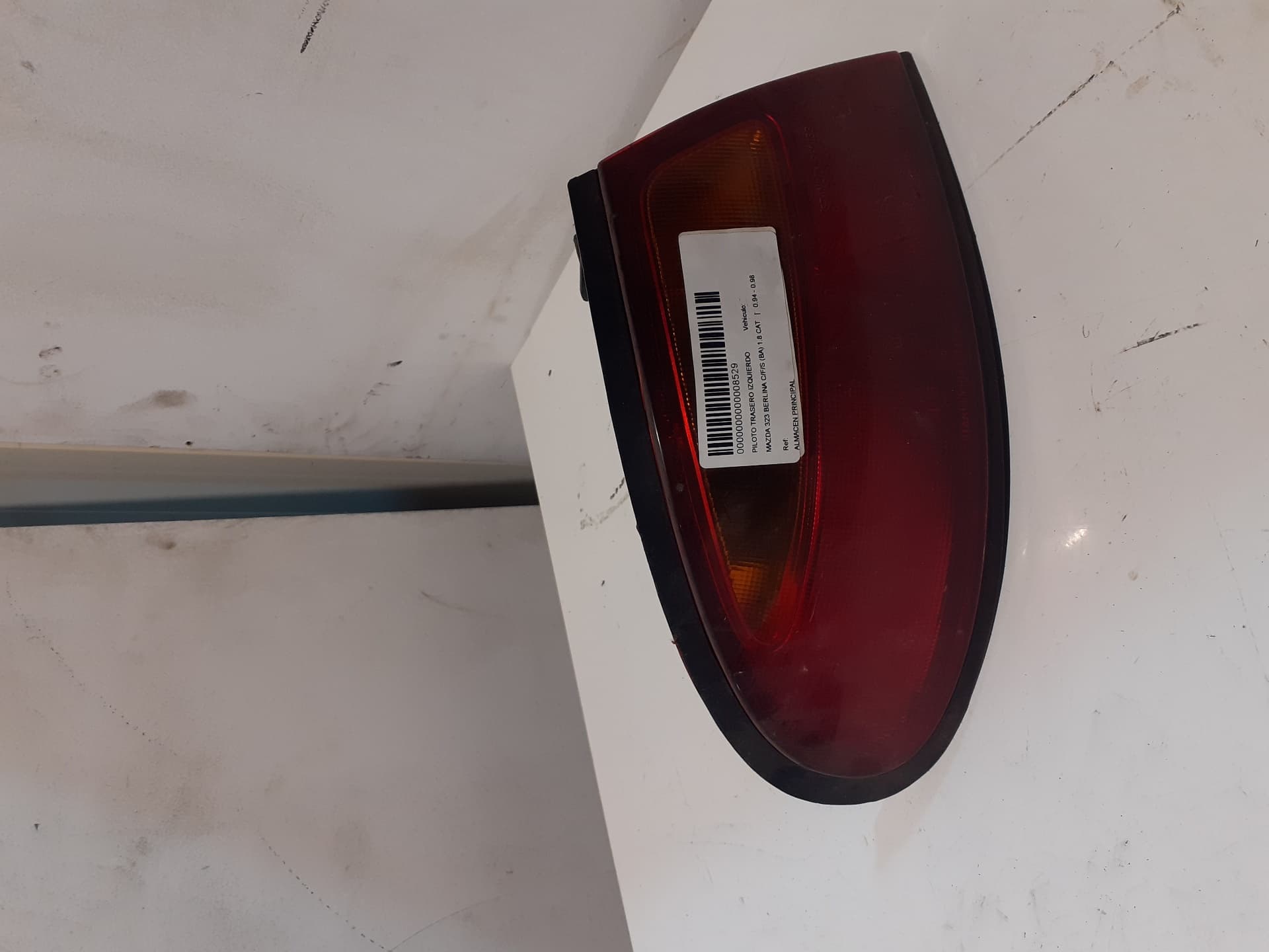 Piloto trasero izquierdo MAZDA 323 BERLINA F/S (BJ)