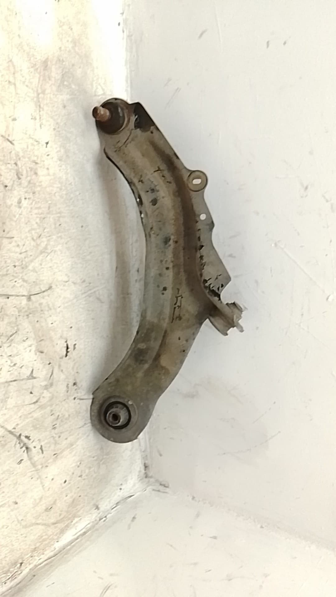 Brazo suspension inferior delantero izquierdo RENAULT SCENIC (JA..)