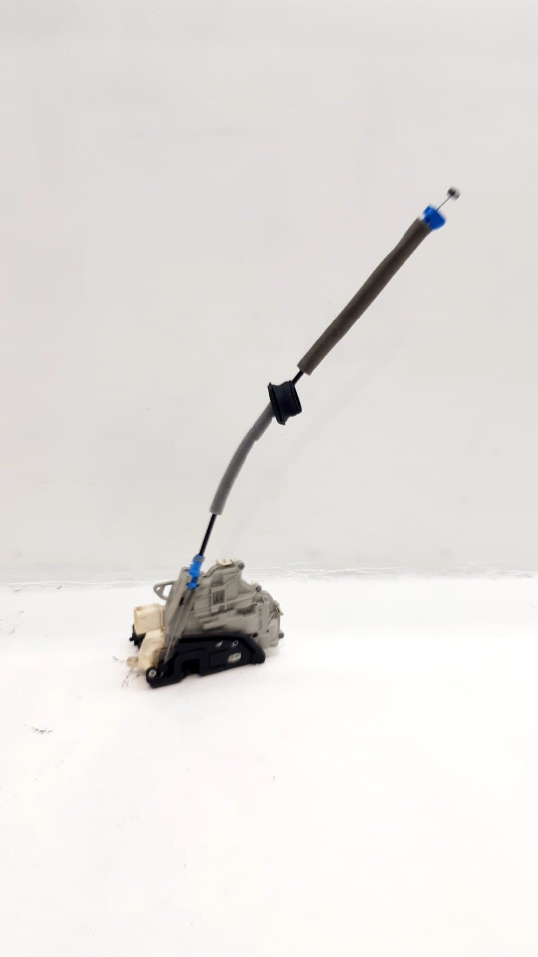Cerradura puerta trasera derecha AUDI A3 (8V)