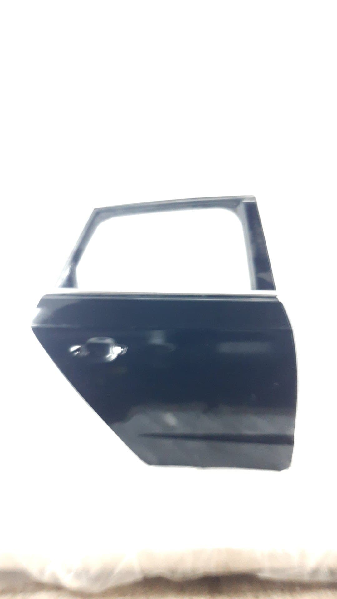 Puerta trasera derecha AUDI A3 (8V)