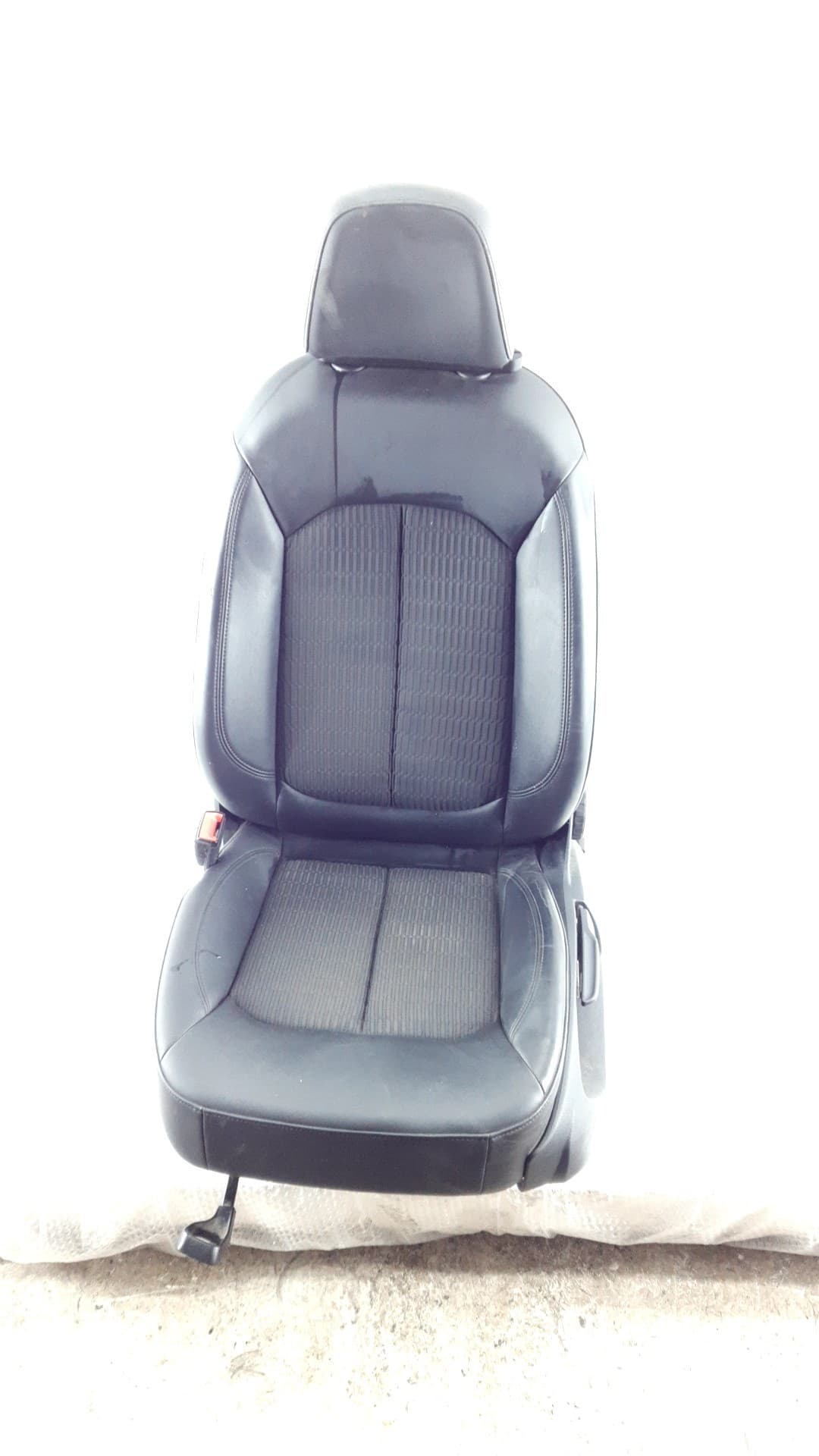 Asiento delantero izquierdo AUDI A3 (8V)