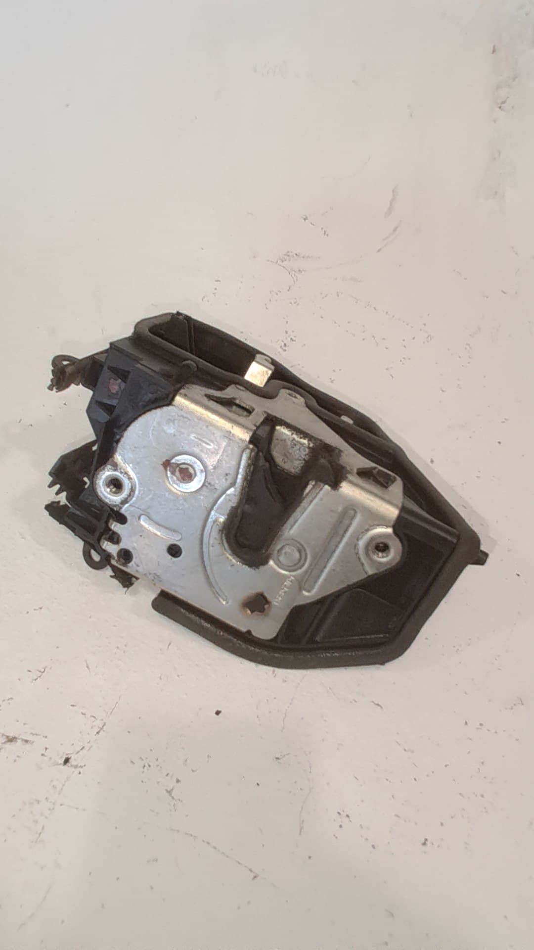 Cerradura puerta trasera derecha BMW SERIE 1 BERLINA (E81/E87) 2