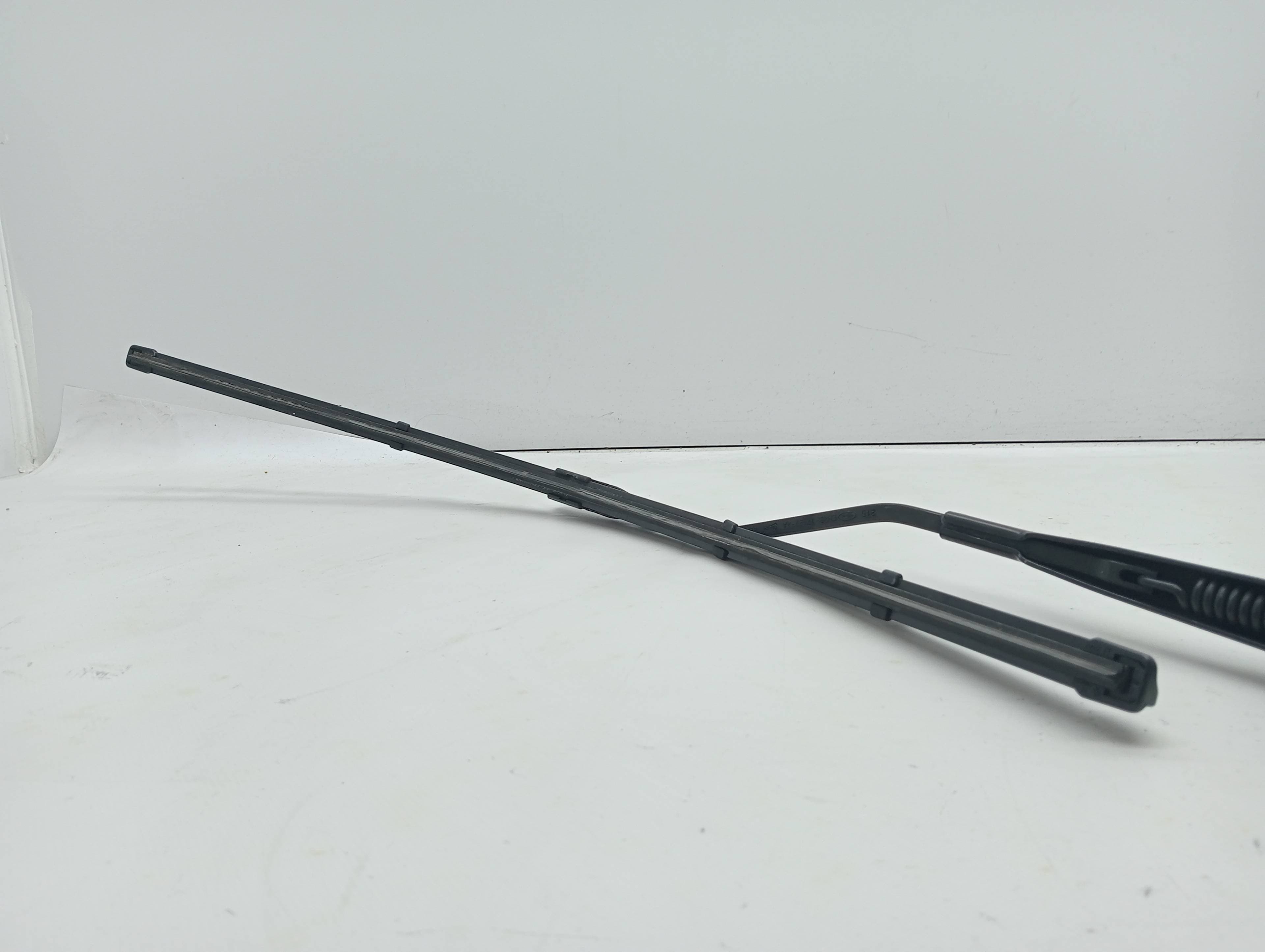 Brazo limpia delantero derecho FORD S-MAX (CA1) 2