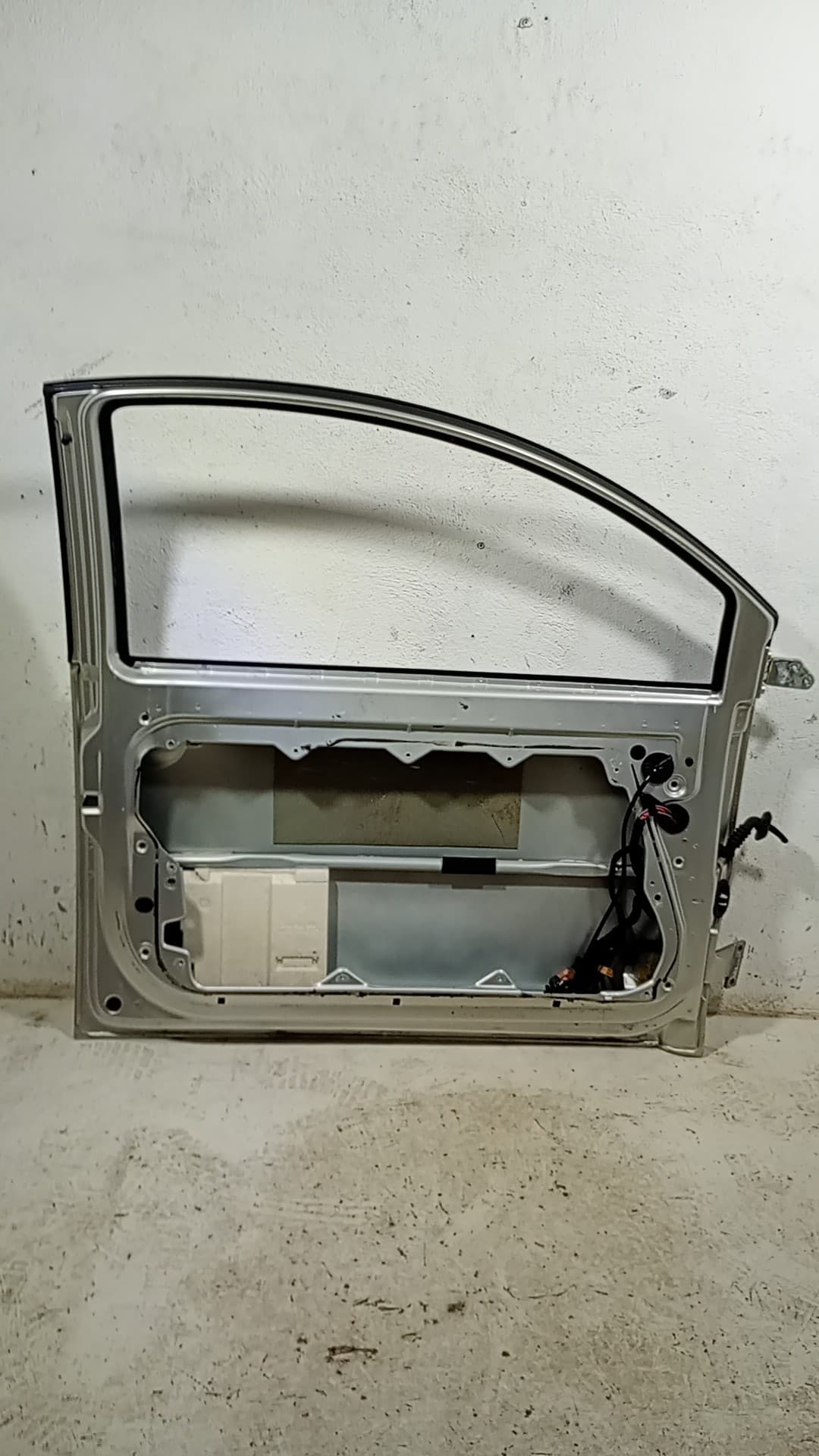 Puerta delantera izquierda VOLKSWAGEN NEW BEETLE (9C1, 1C1) 2