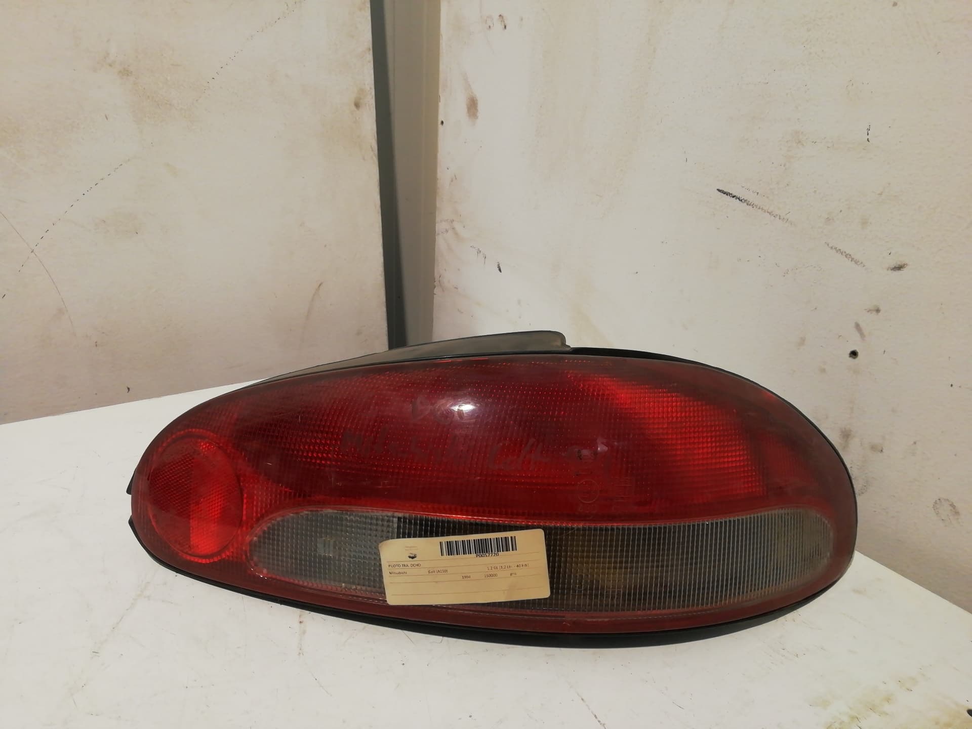 Piloto trasero derecho MITSUBISHI COLT BERLINA 3 (CZ)