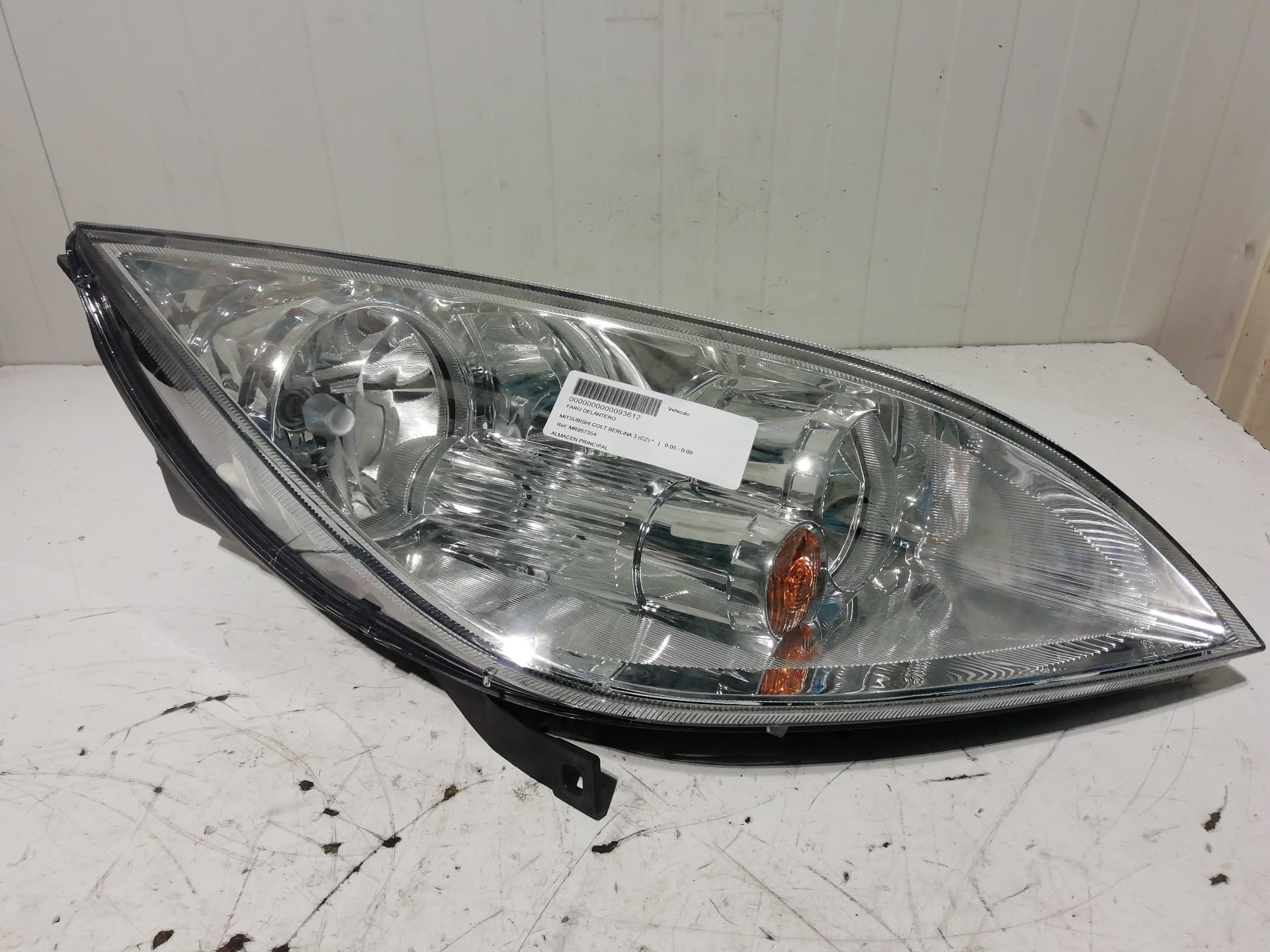 Recambio MITSUBISHI COLT BERLINA 3 (CZ) ref. MR957354