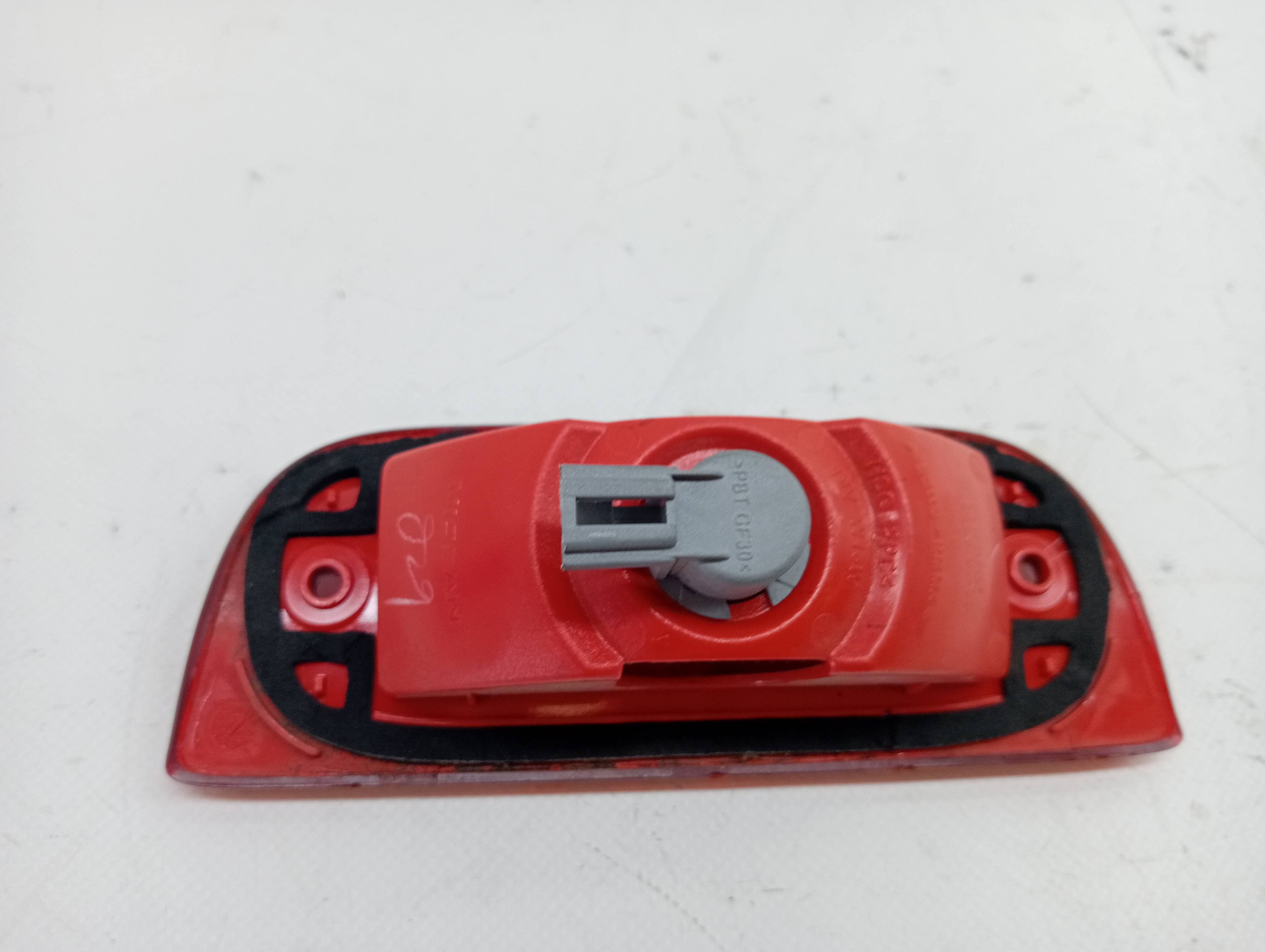 Luz central de freno NISSAN NV 200 (M20) 2