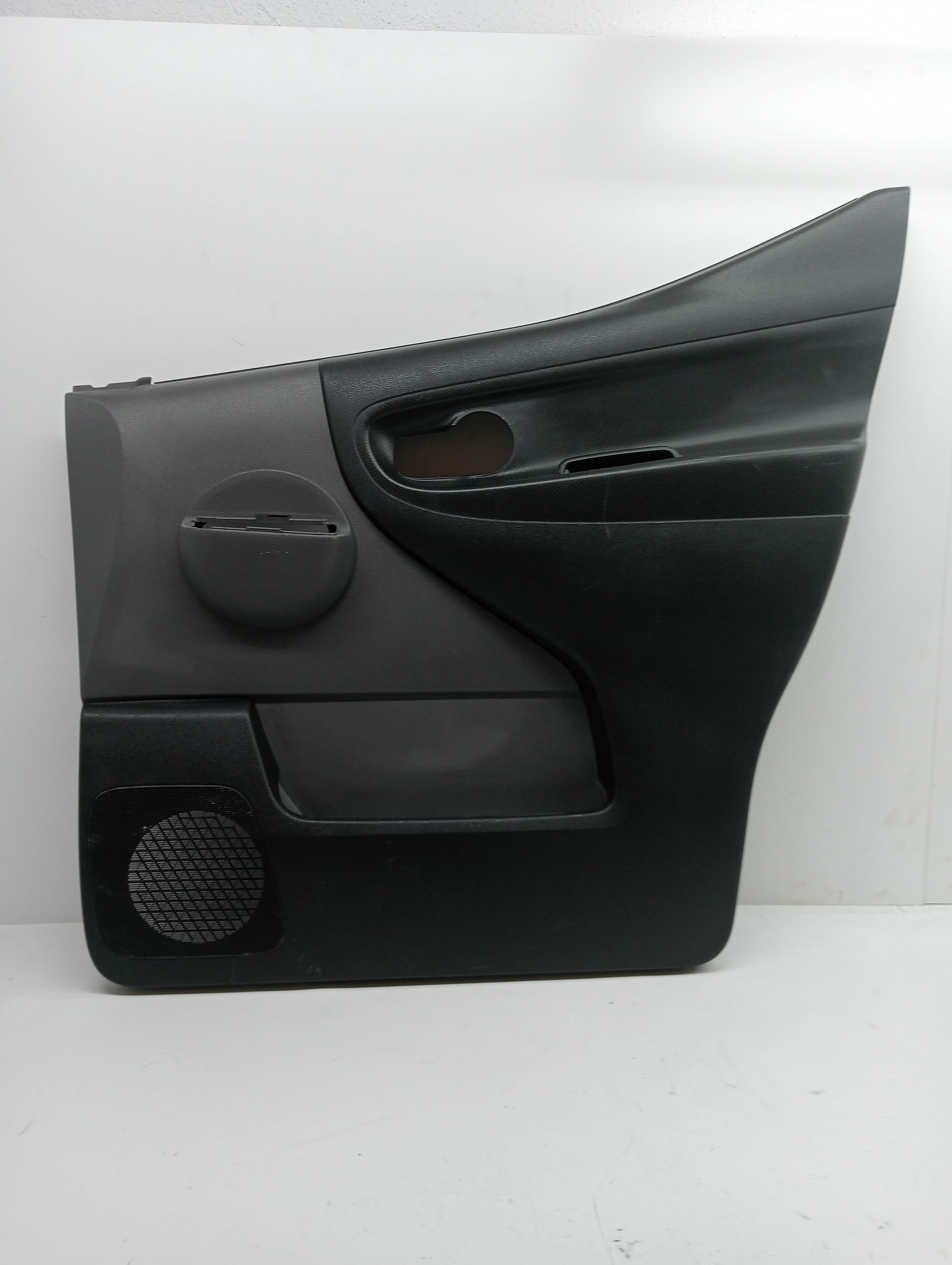 Guarnecido puerta delantera derecha NISSAN NV 200 (M20)