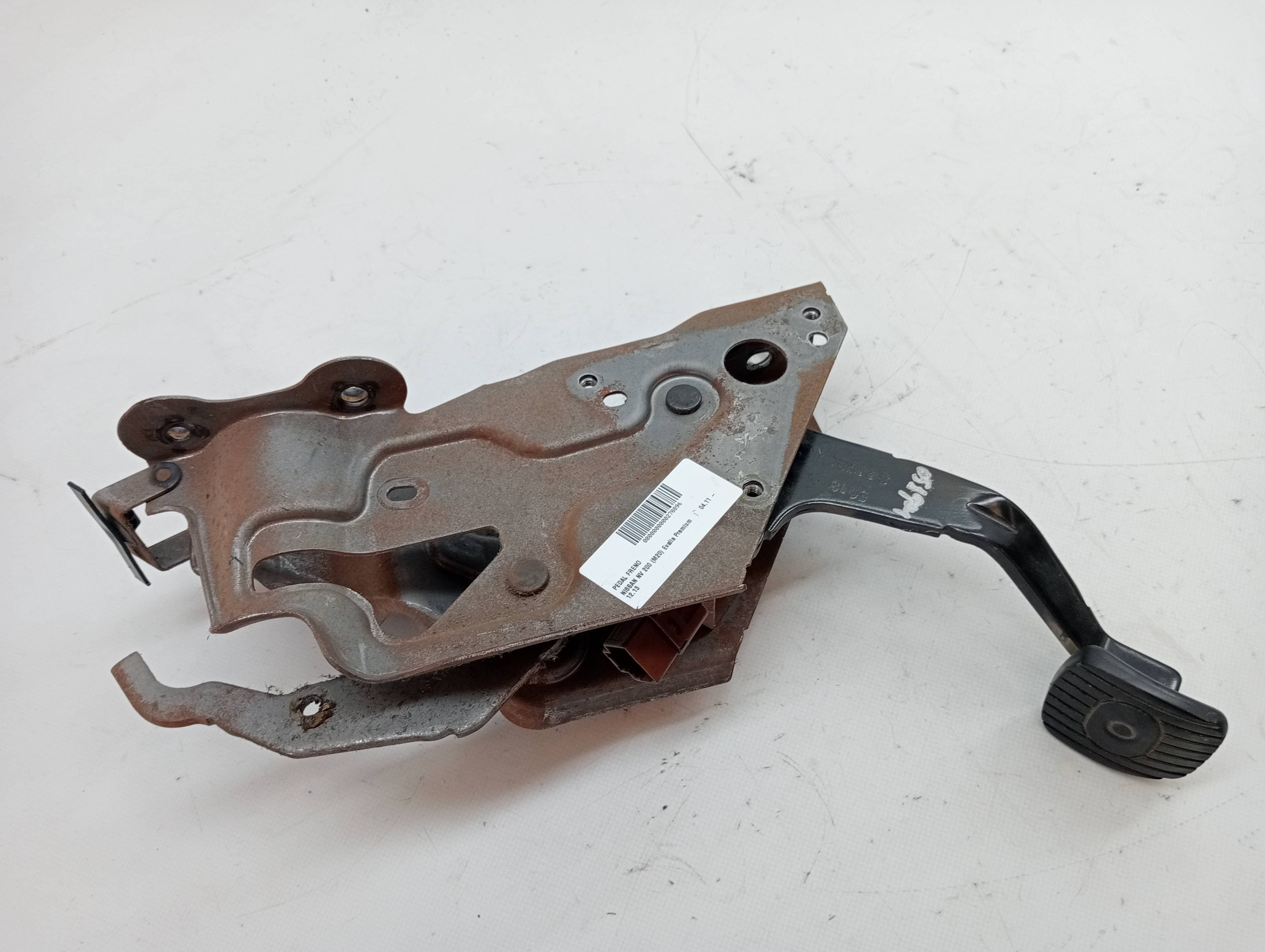 Pedal freno NISSAN NV 200 (M20) 3
