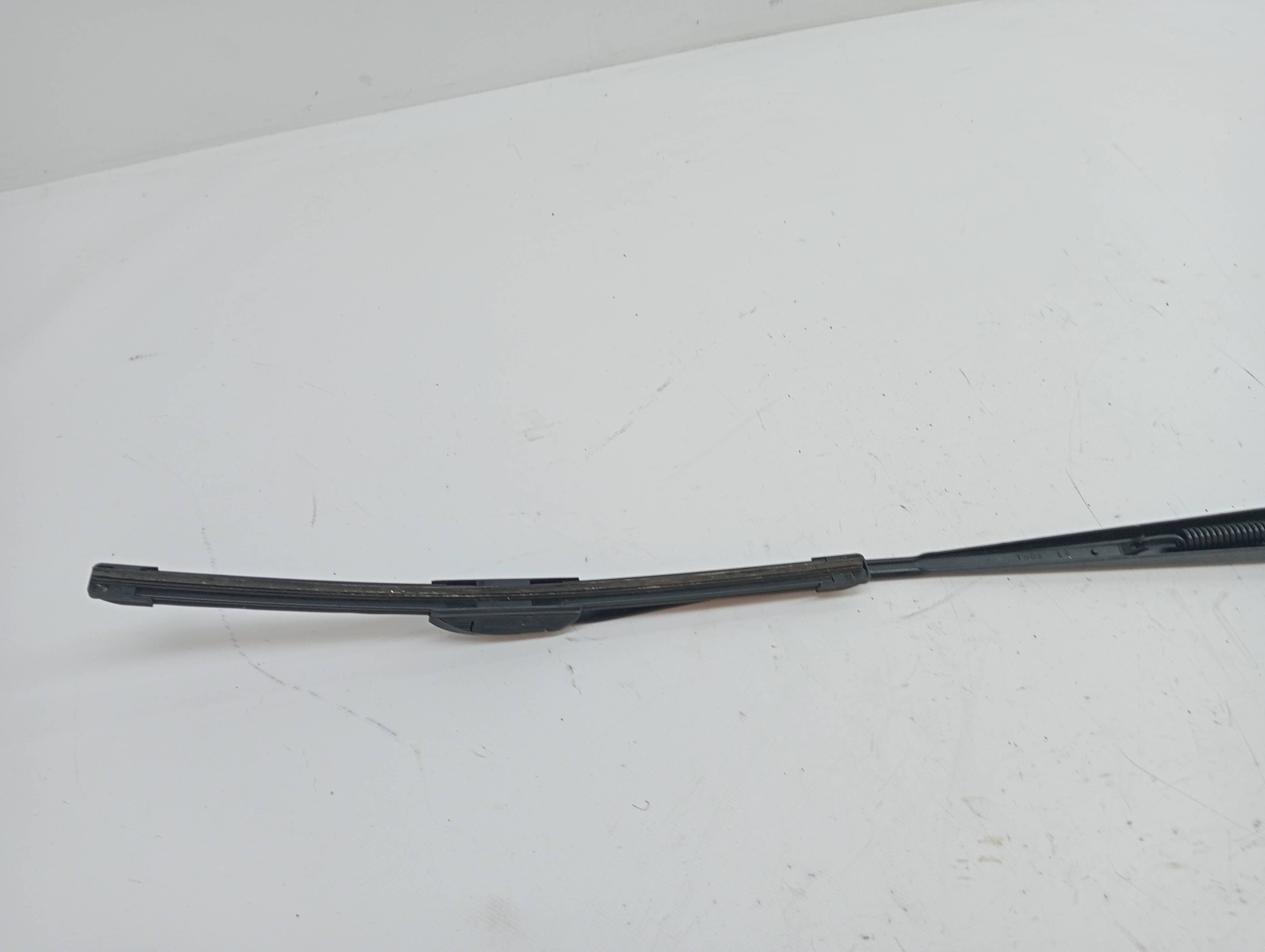 Brazo limpia delantero derecho NISSAN NV 200 (M20) 2