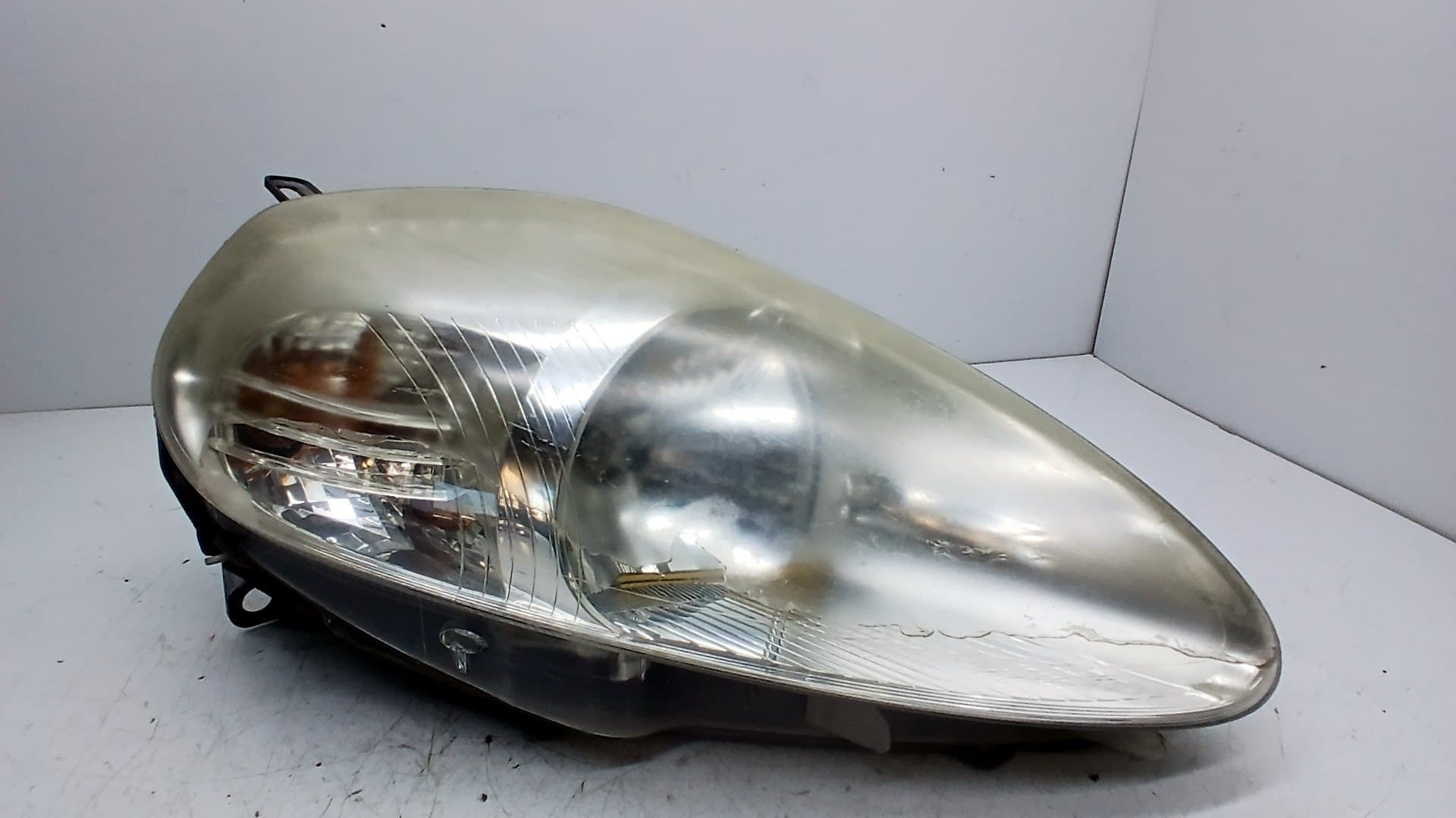 Faro derecho FIAT GRANDE PUNTO (199)