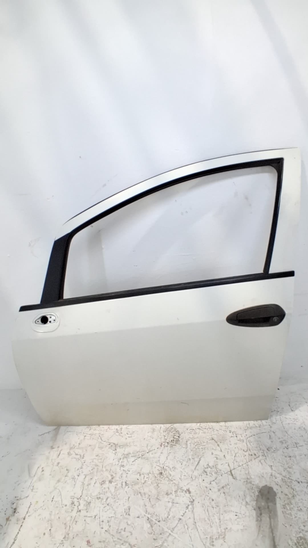 Puerta delantera izquierda FIAT GRANDE PUNTO (199)