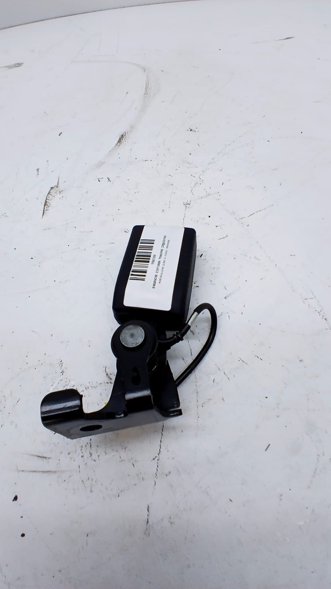 Enganche cinturon trasero izquierdo MERCEDES-BENZ CLASE A (W169) 4