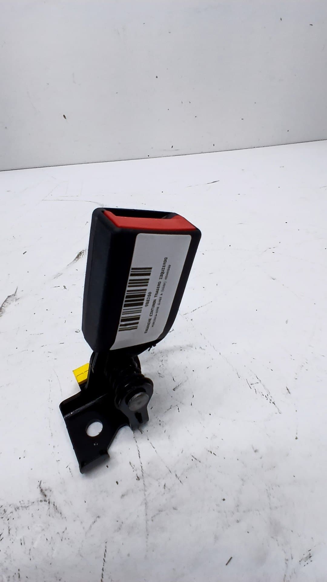 Enganche cinturon trasero izquierdo MERCEDES-BENZ CLASE A (W169) 3