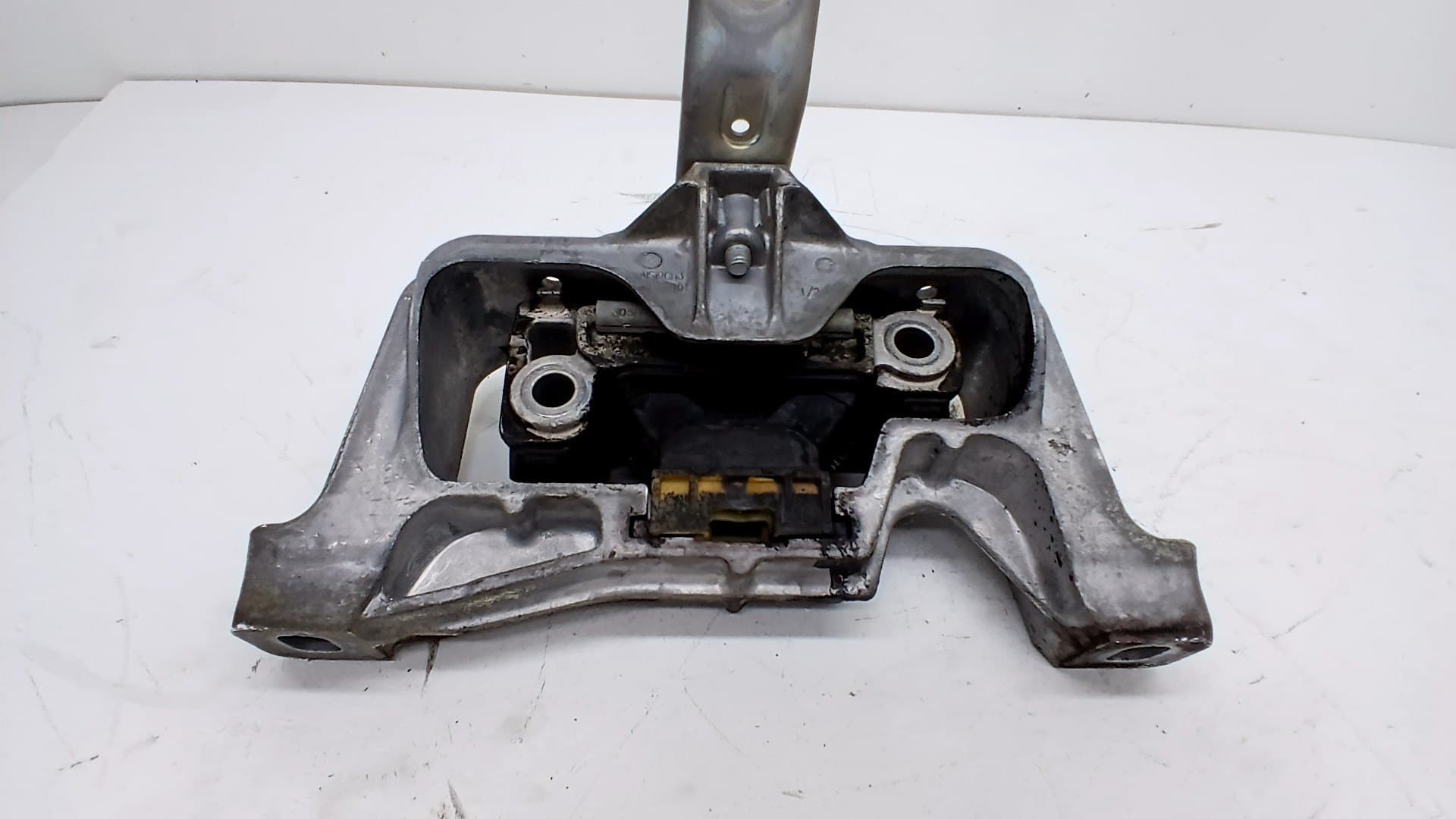 Soporte motor MERCEDES-BENZ CLASE A (W169) 3