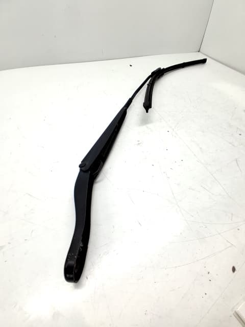 Brazo limpia delantero derecho RENAULT CLIO III 3
