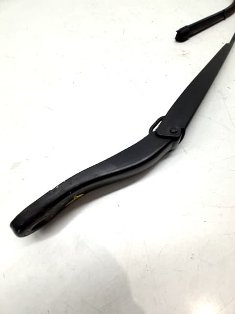 Brazo limpia delantero derecho RENAULT CLIO III 2