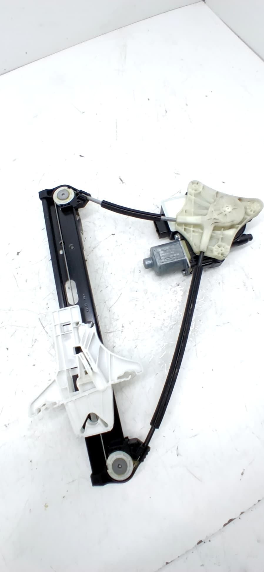Elevalunas trasero izquierdo VOLKSWAGEN POLO