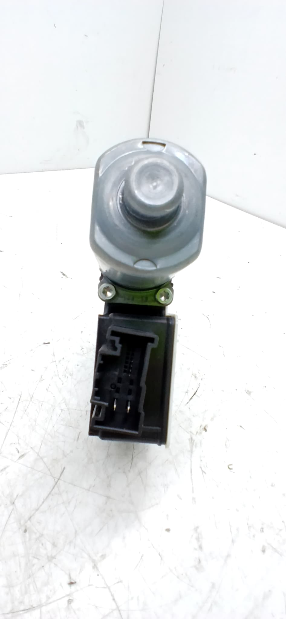 Motor elevalunas delantero derecho VOLKSWAGEN POLO 4