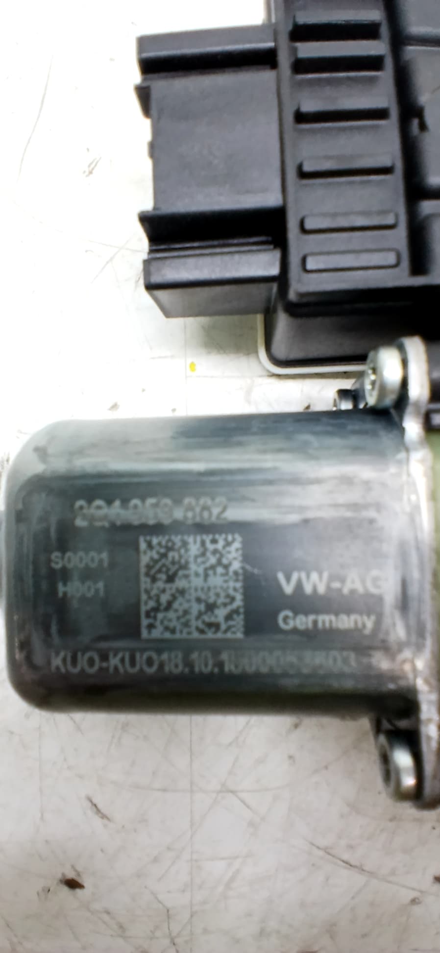 Motor elevalunas delantero derecho VOLKSWAGEN POLO 2