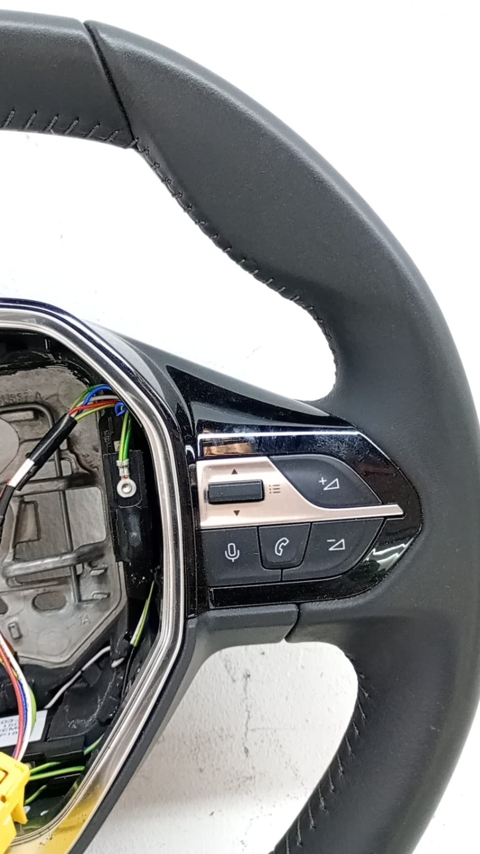 Volante PEUGEOT RIFTER 3