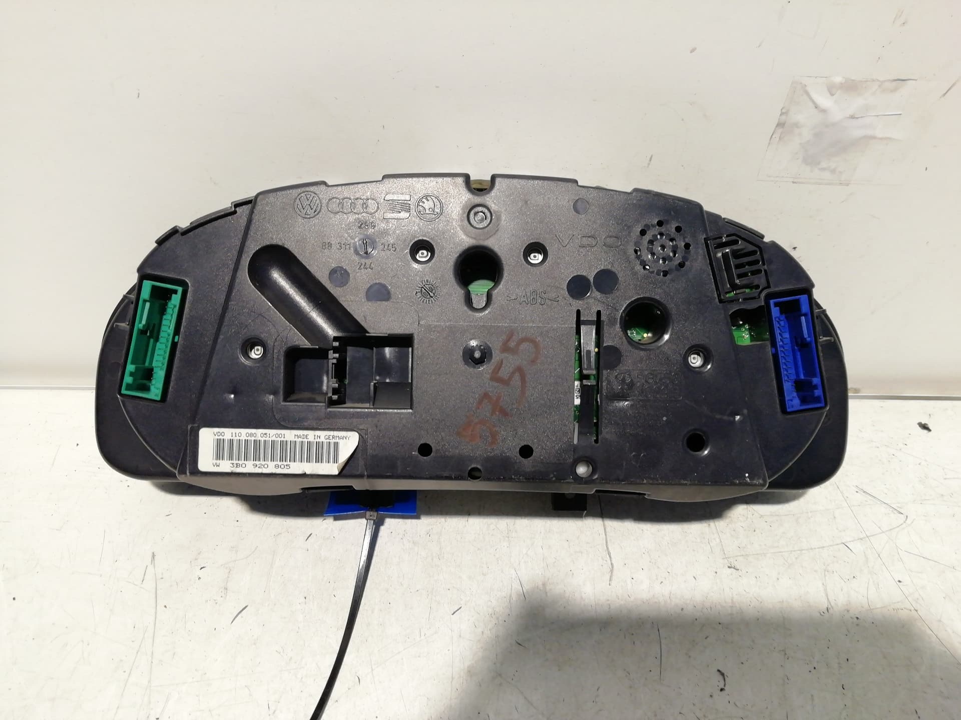 Cuadro instrumentos VOLKSWAGEN PASSAT BERLINA (3B3) 2