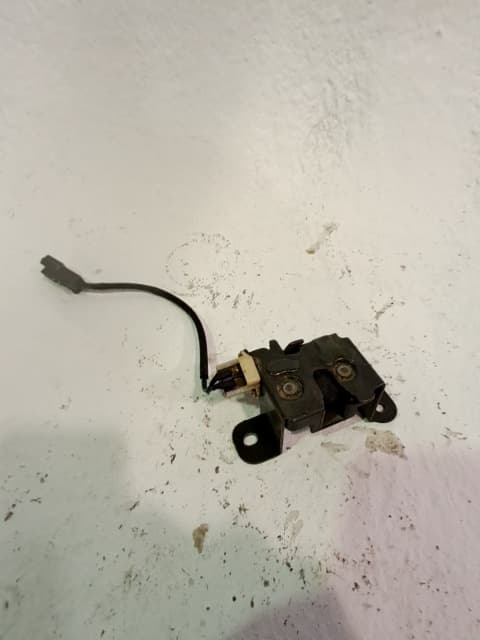 Cerradura maletero / porton HYUNDAI SANTA FE (SM)