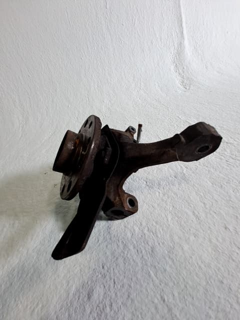 Mangueta delantera izquierda OPEL ASTRA H BER. 3
