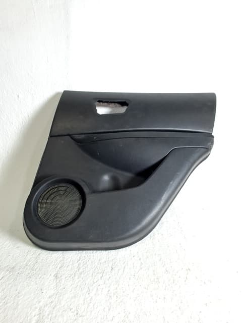 Guarnecido puerta trasera derecha NISSAN QASHQAI (J10)