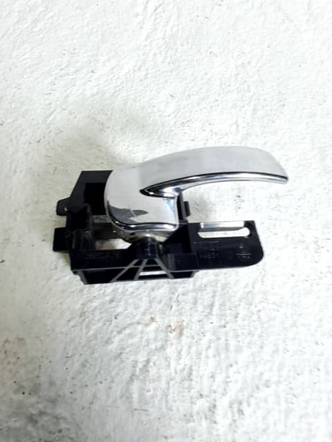 Maneta interior delantera derecha NISSAN QASHQAI (J10)