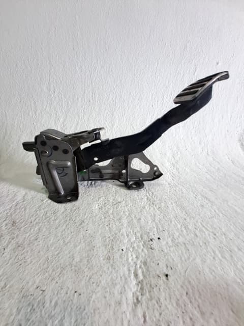 Pedal freno NISSAN QASHQAI (J10) 3