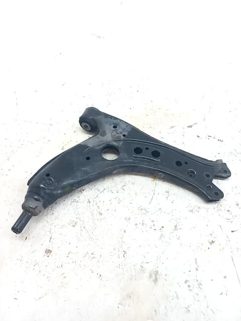 Brazo suspension inferior delantero derecho VOLKSWAGEN POLO (9N1)