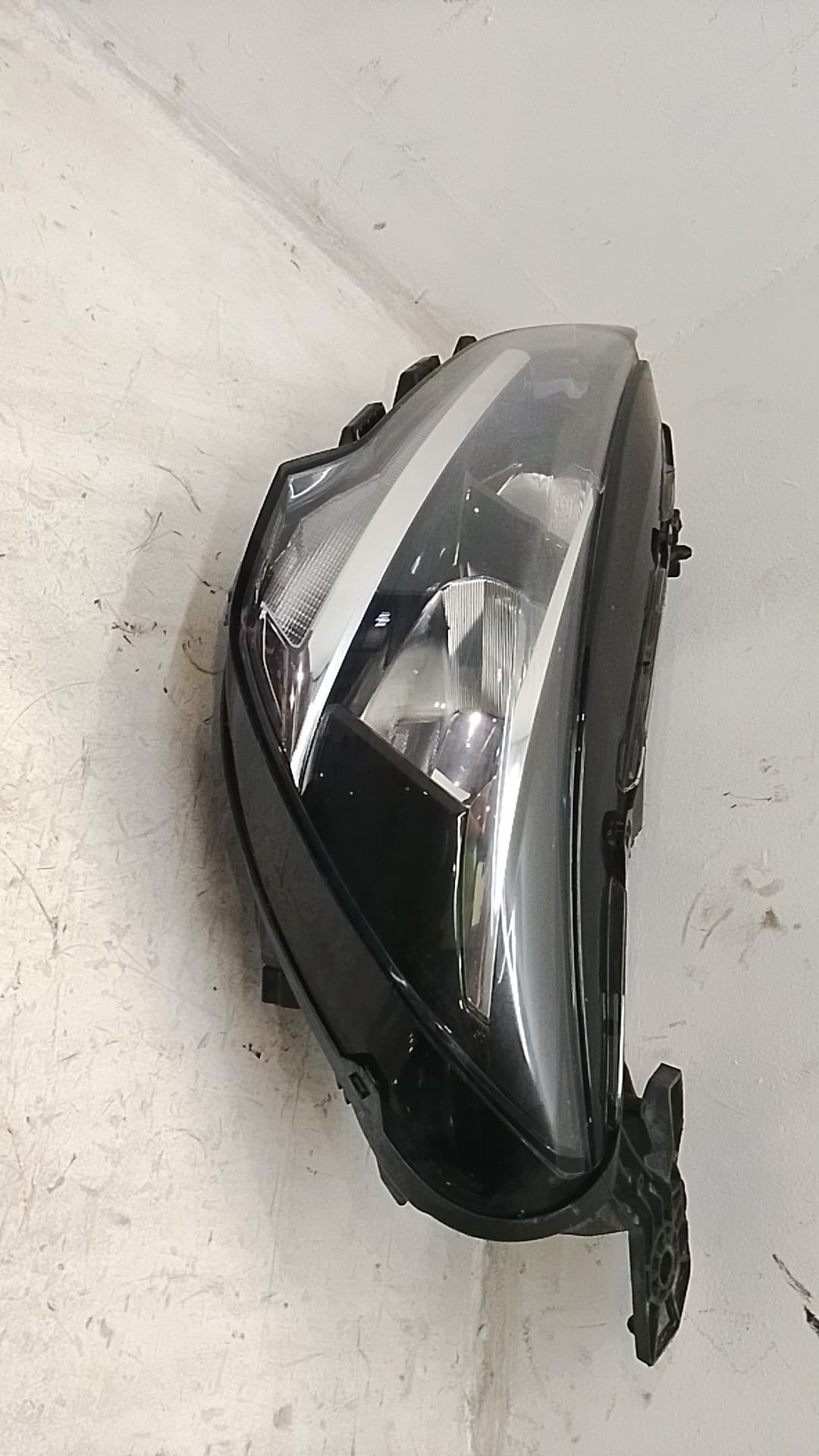 Faro izquierdo OPEL CORSA F 4